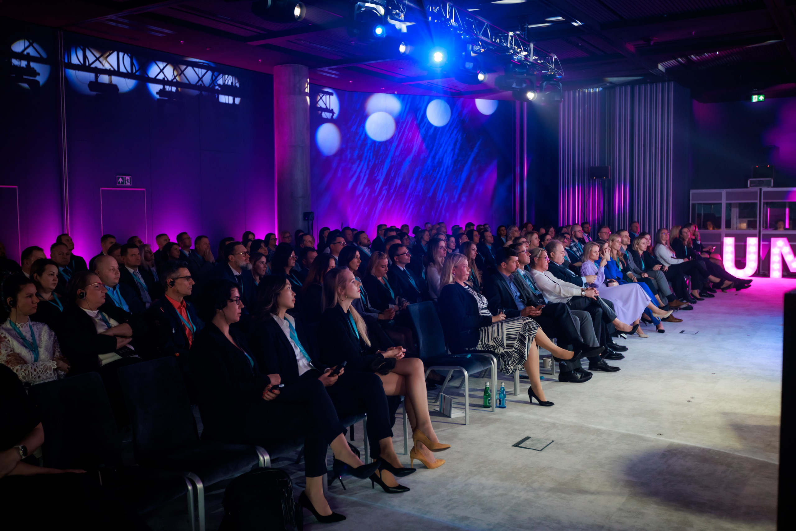 WYDARZENIA BIZNESOWE. Fotograf w Warszawie-Konstantin Golubev