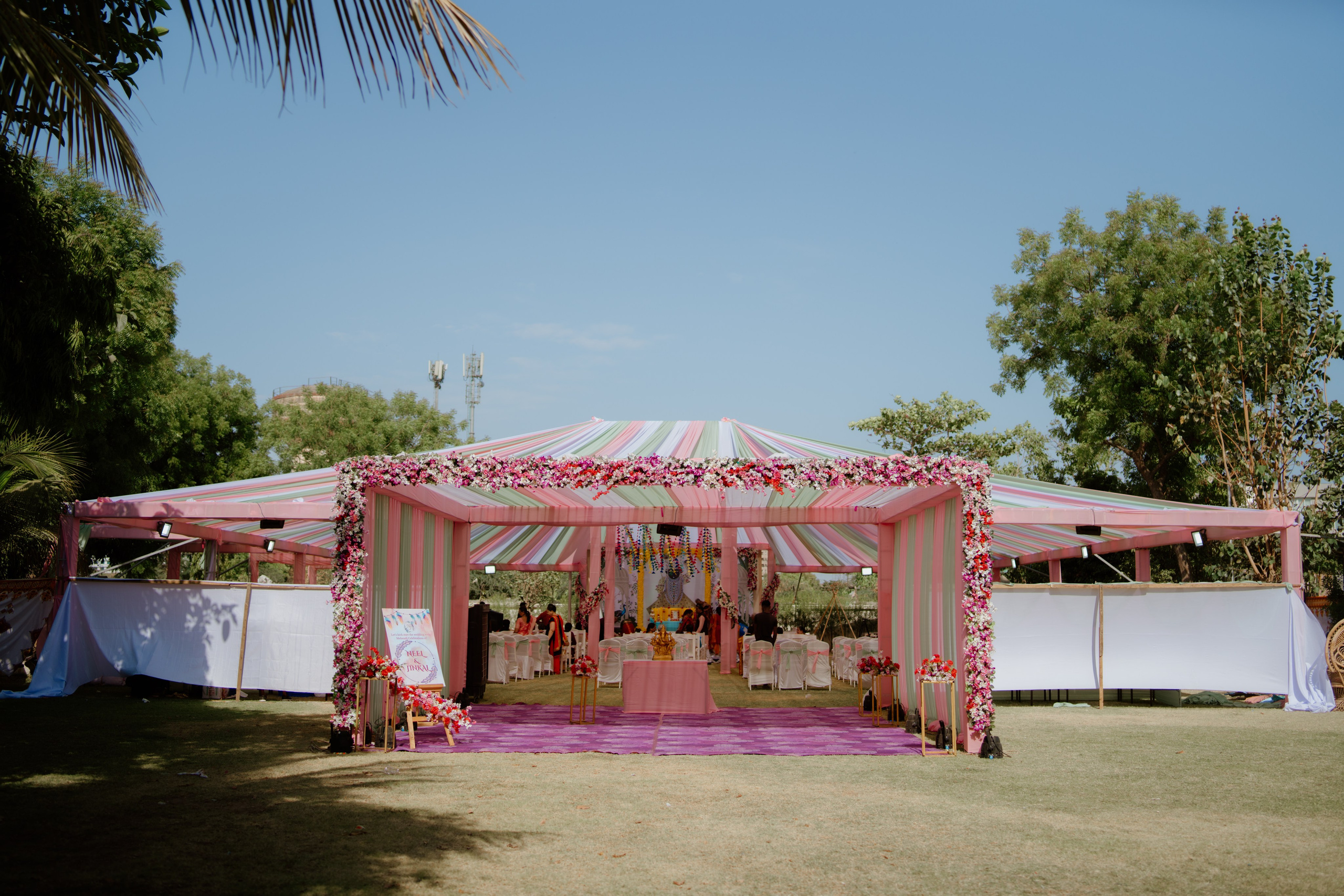 WEDDINGS. Love Emotions Weddings