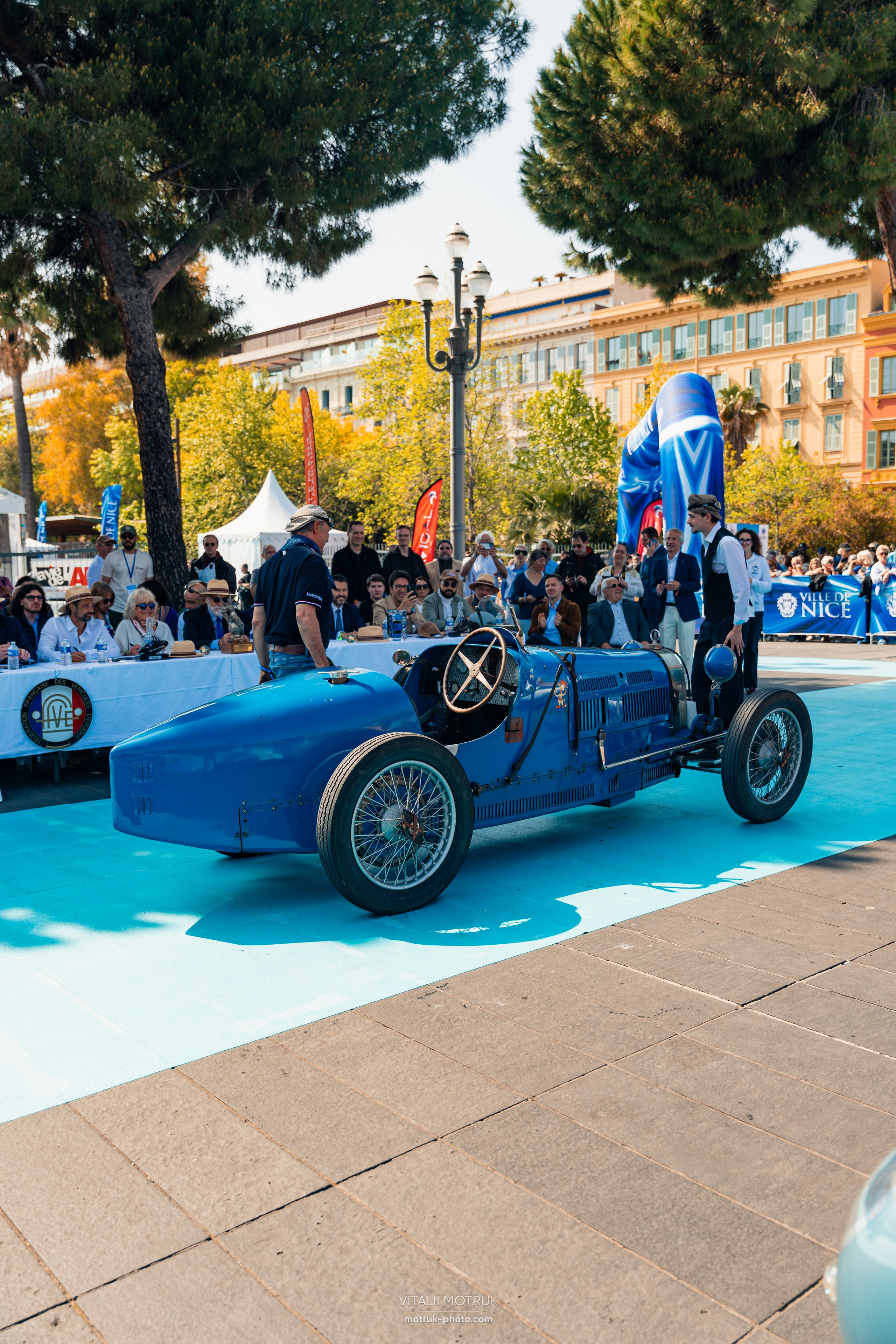 Legends de Nice. Photographe de voitures à Paris — Vitalii Motruk