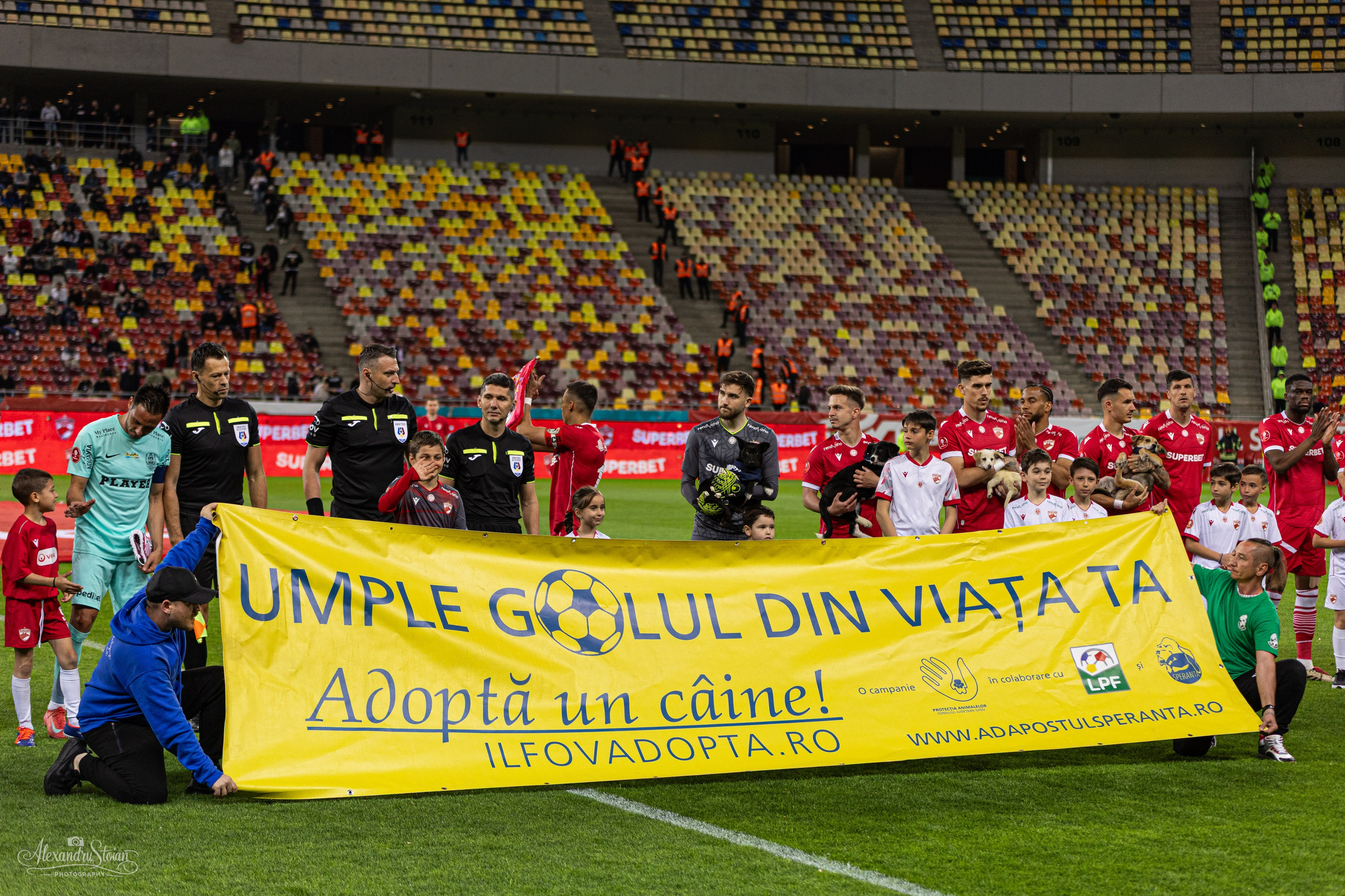 Dinamo — CFR Cluj. Http://www.alexphoto.ro