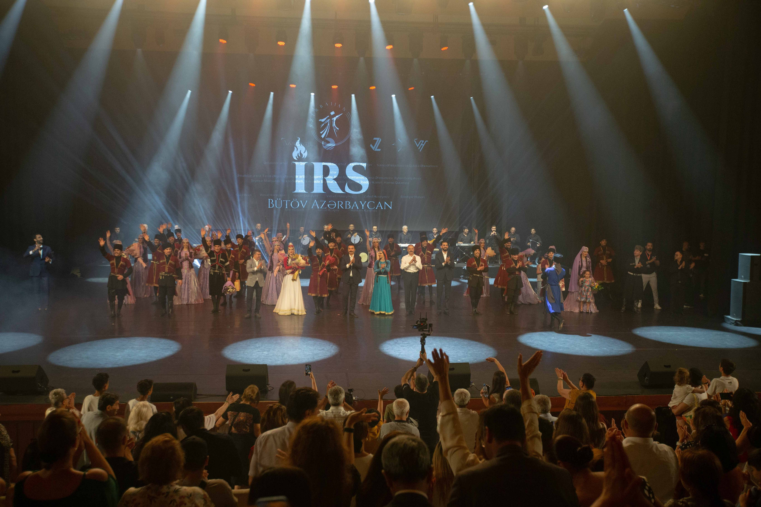 STATE DANCE ENSEMBLE. Wedding&Event photographer Ismail Rzayev in Baku