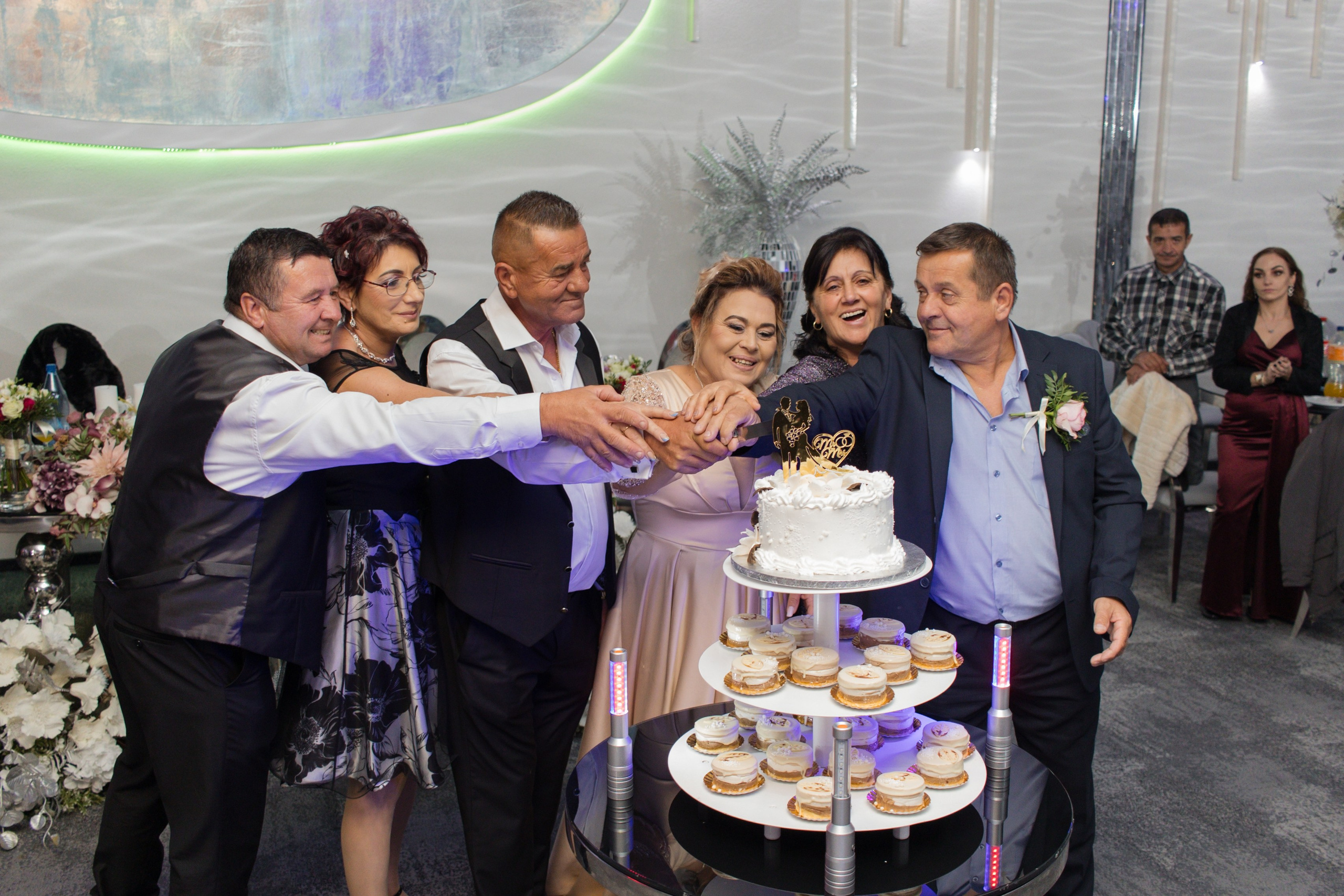 Valentina & Marcel. Fotograf si videograf — evenimente si studio