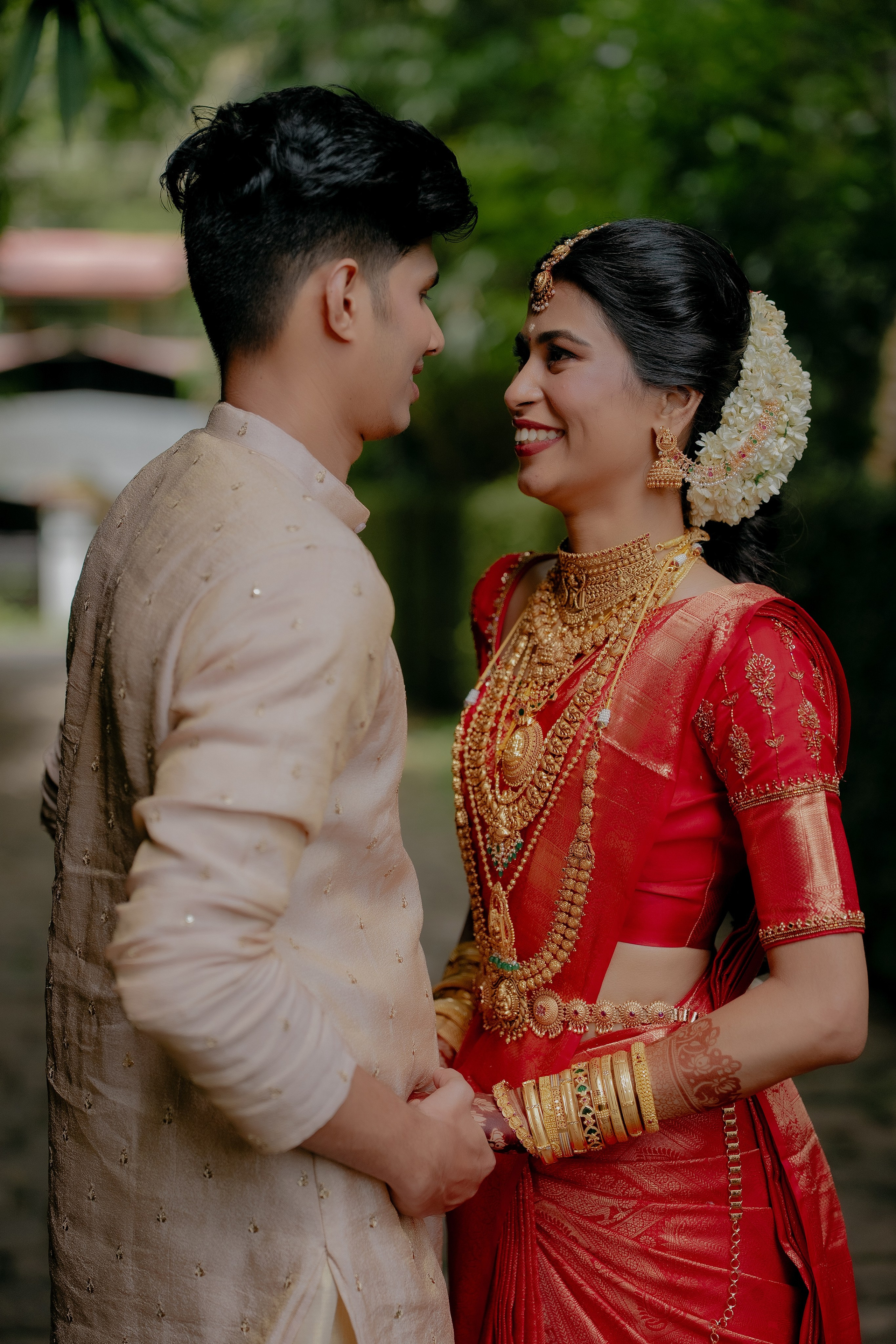 A Lovers Lyrical! ft. Athira & Abhilash. Fine art Wedding Photographers in India & Canada