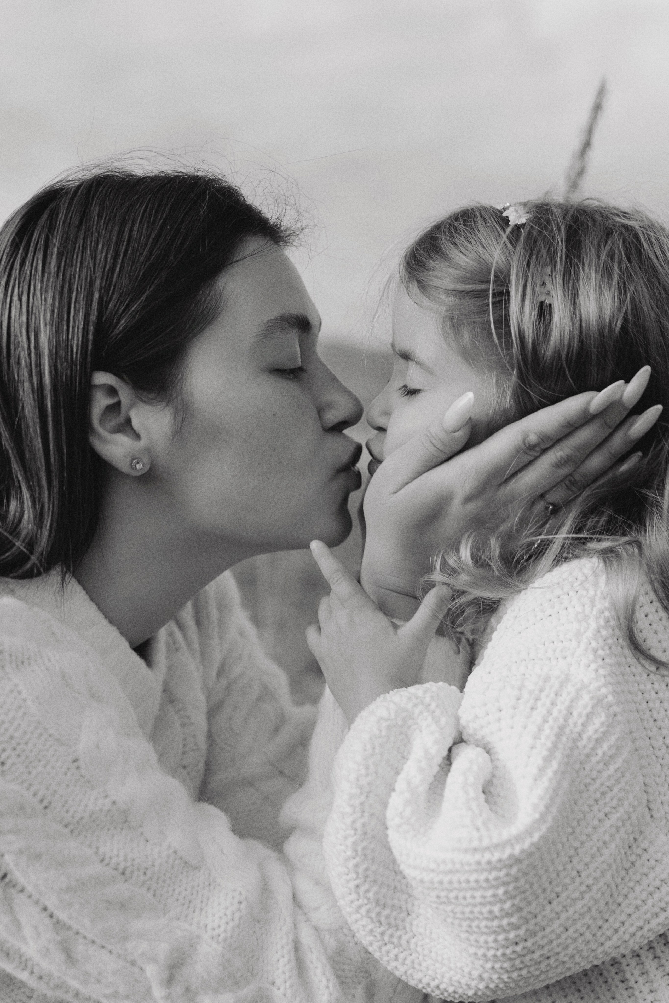 Mia & Anna. Vancouver Photographer | Catherine Vashchenko