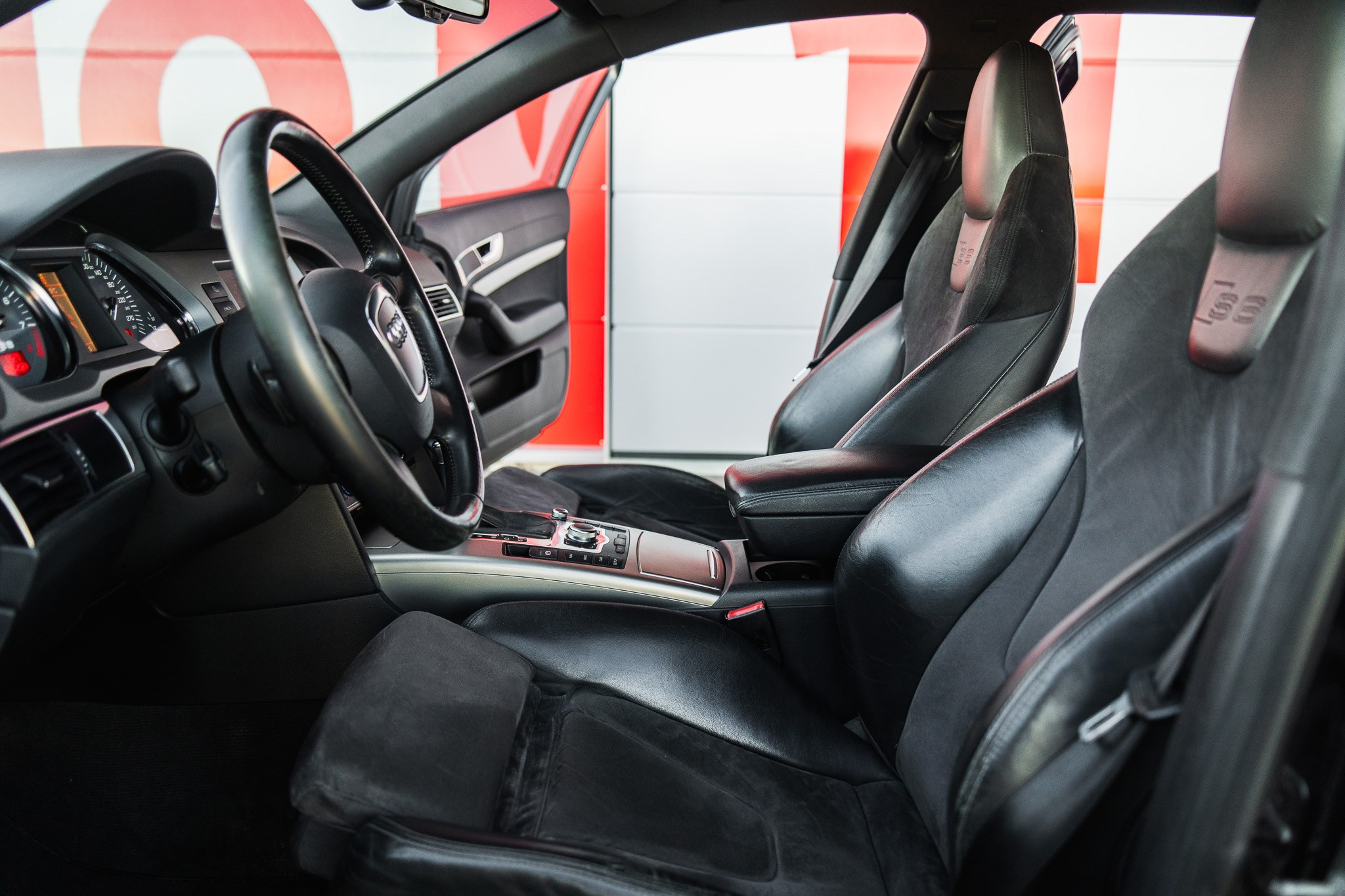 AUDI S6 V10. LOHA VISUALS — AUTOMOTIVE PHOTOGRAPHY