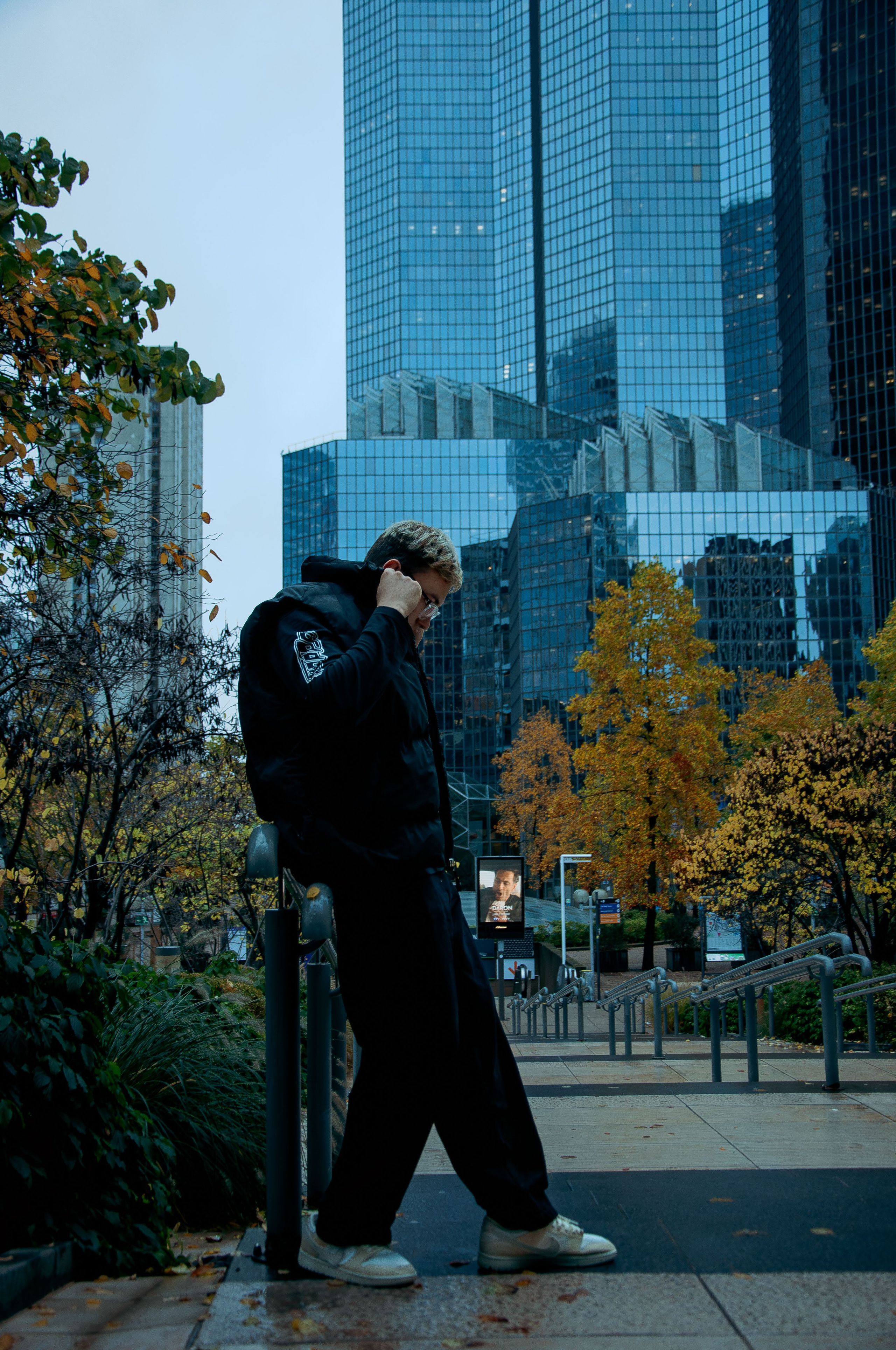 Мужская фотосессия в урбанистичном Париже. Фотограф в Париже Полина Осипова