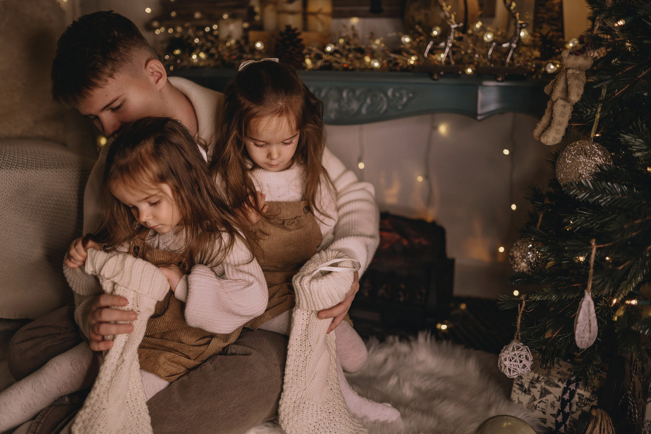 11.26.2025 Christmas Photoshoot. Wedding family event photographer in Chicago Nick Yushevich