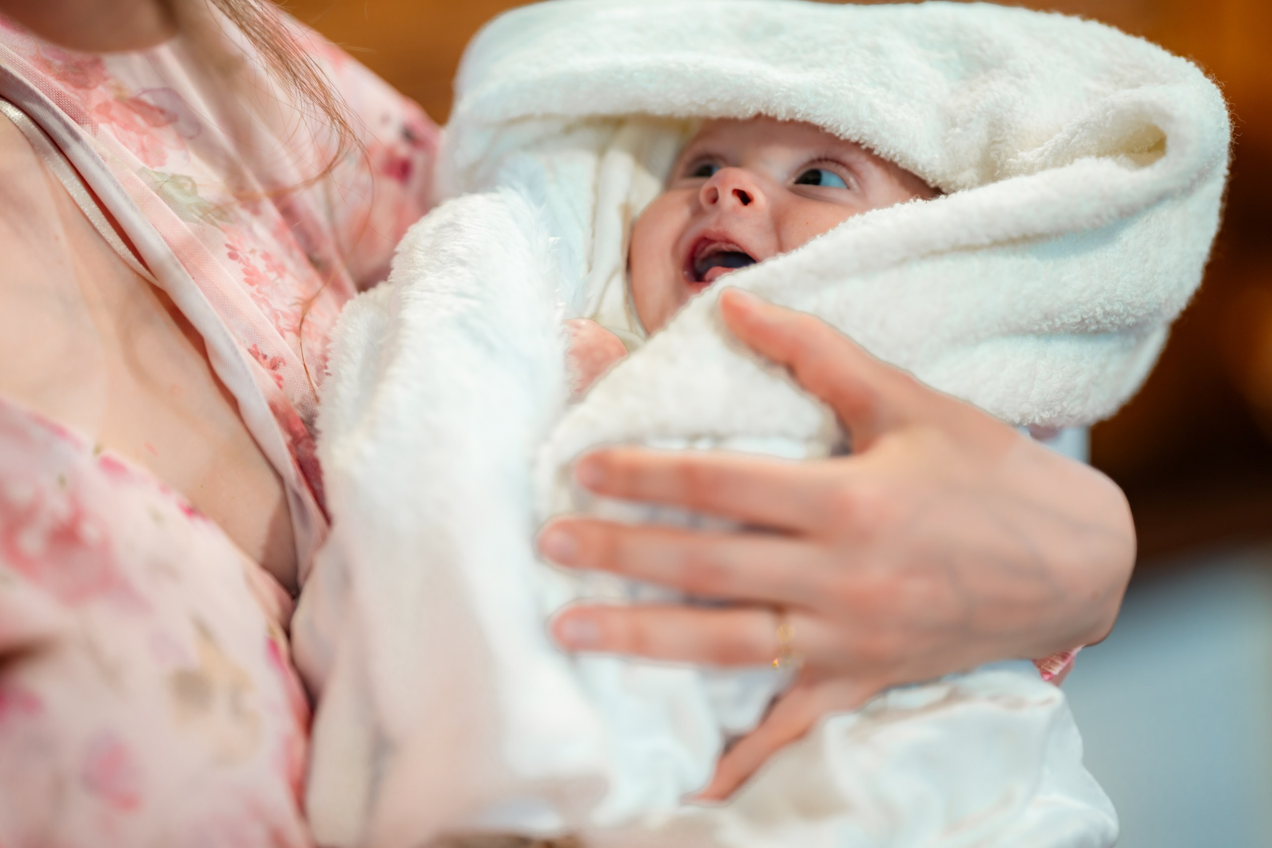 fotograf botez Miruna Parascheva, fotografie botez Botoșani, fotograf Alin Chirilă, amintiri botez, fotografii botez, botez Miruna Parascheva, fotograf copii, fotografie botez în Botoșani-alt="botez Miruna Parascheva, fotografie botez Alin Chirilă, amintiri botez, fotografii emoționante botez Botoșani"-- fotografii-botez-bebelus- amintiri-botez-micuț- moment-sfânt-crestinare- fotografie-emotionanta-botez- detalii-botez-bebelusi- parinti-fericiti-la-botez- fotograf-botez-profesionist- botez-in-biserica-ortodoxa- micuț-botezat-cu-emoție- zâmbete-și-lacrimi-la-botez- bebeluș-la-cristelniță- decor-botez-colorat- botez-cu-dragoste-și-credință- emotie-pura-la-botez- fotograf-botez-botosani- botez-iasi-suceava-fotograf- amintiri-nepretuite-botez