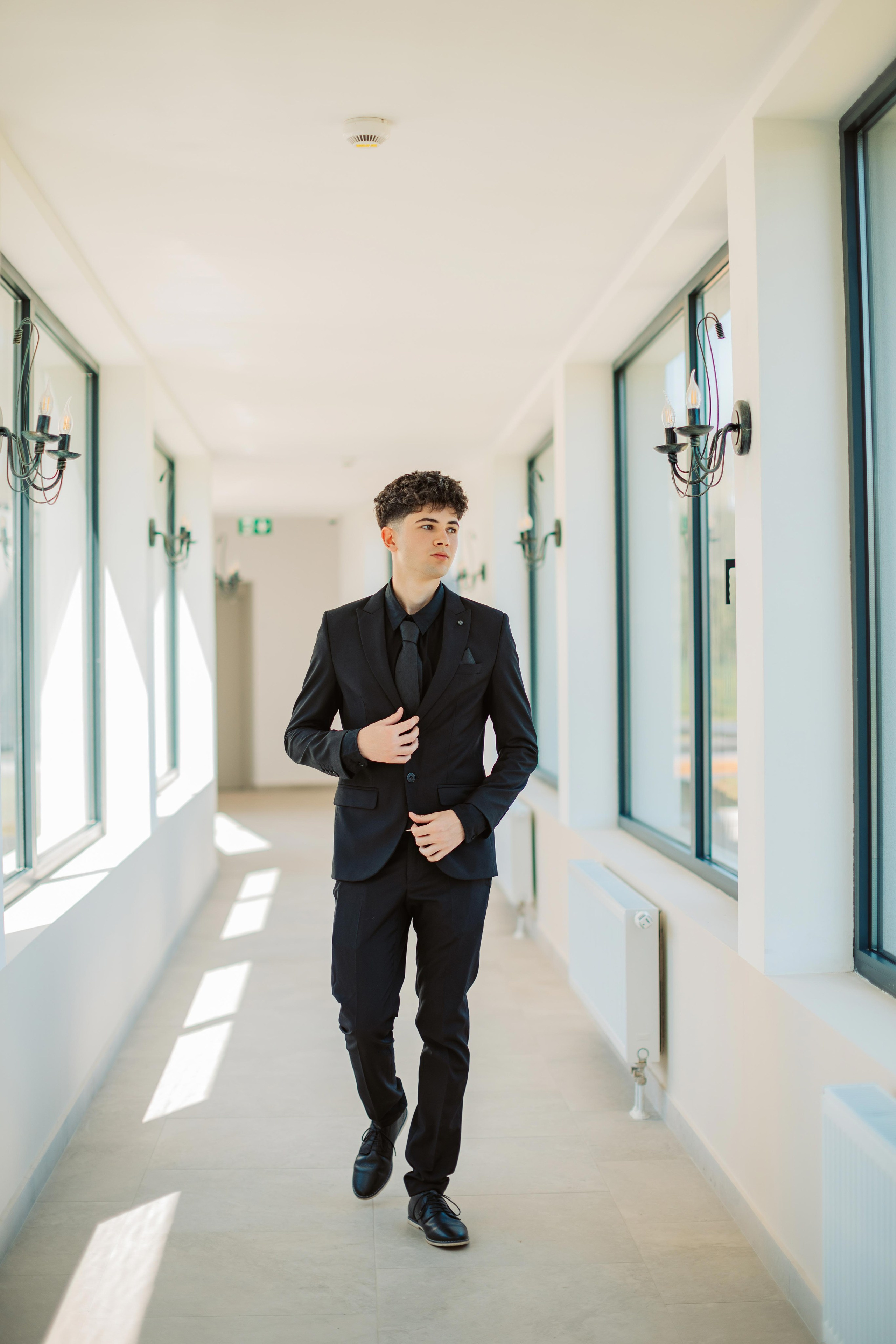 12F — Pedagogic. Contrast Studio