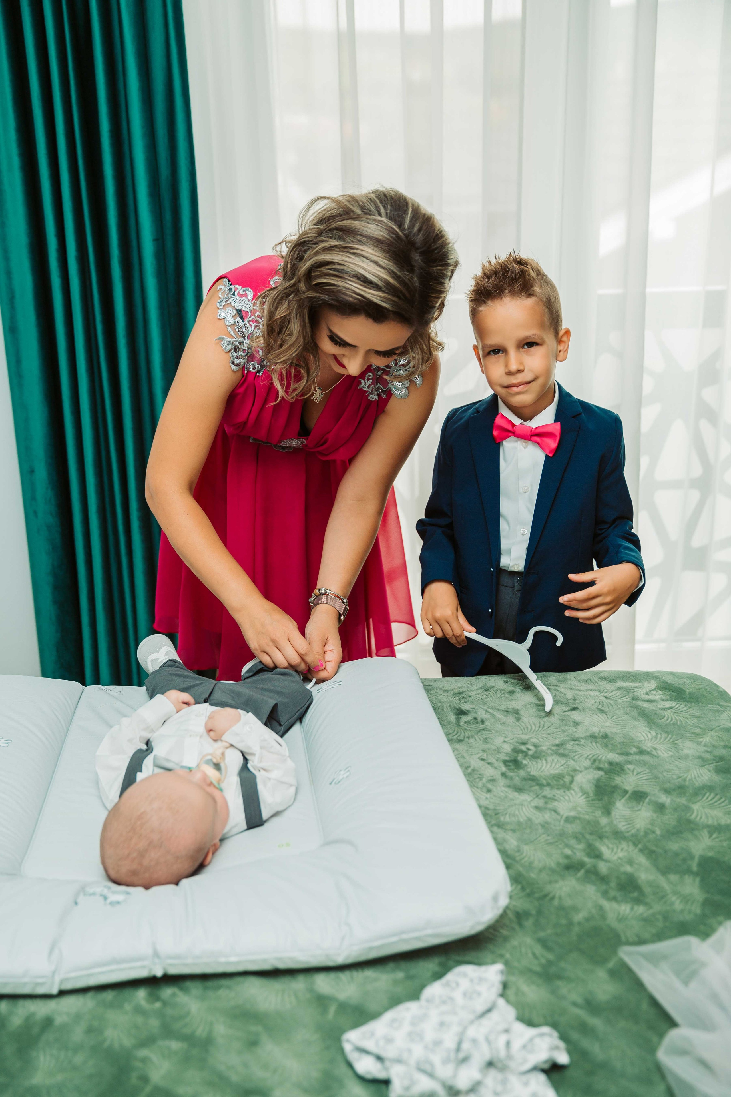 Botez Patrick. Contrast Studio