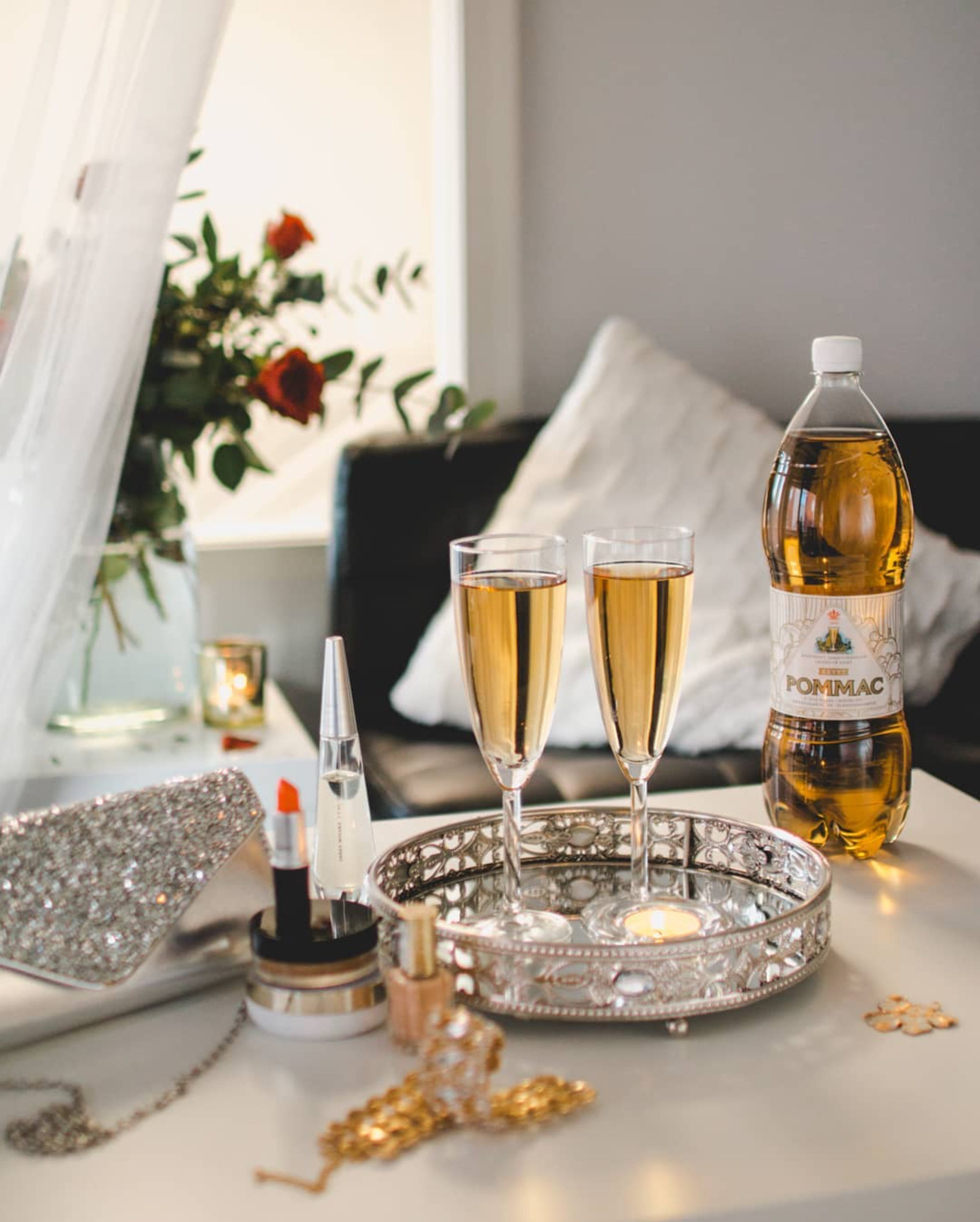 Pommac. Anna Z commercial photographer and graphic designer based in Turku