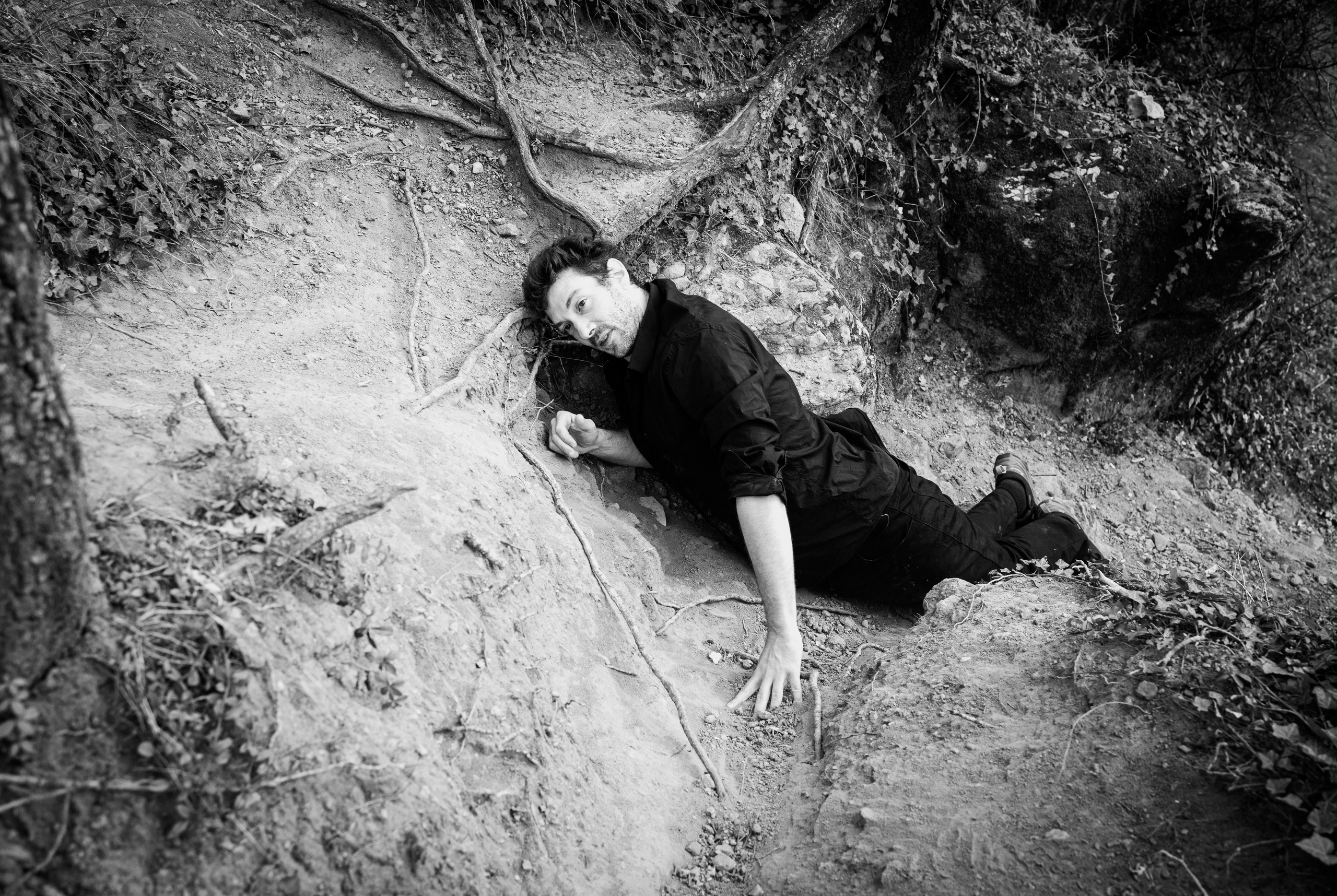 Portrait du portfolio d’un acteur Avignon Provence France. Histoires d’amour, séances photos de famille et de mariage en France