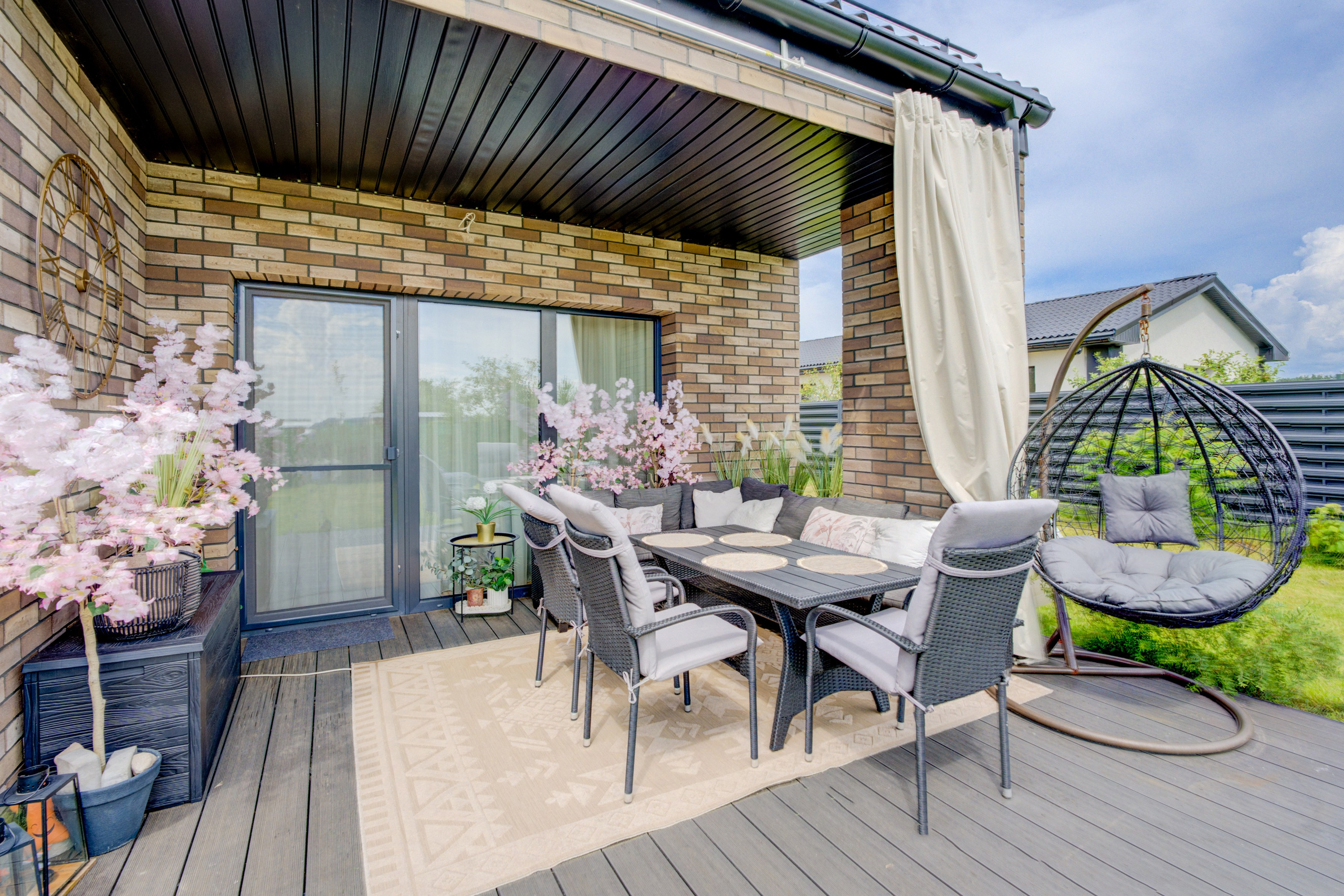 Lentvaris, gražus namas. Elina Sapiega fotografė Vilniuje