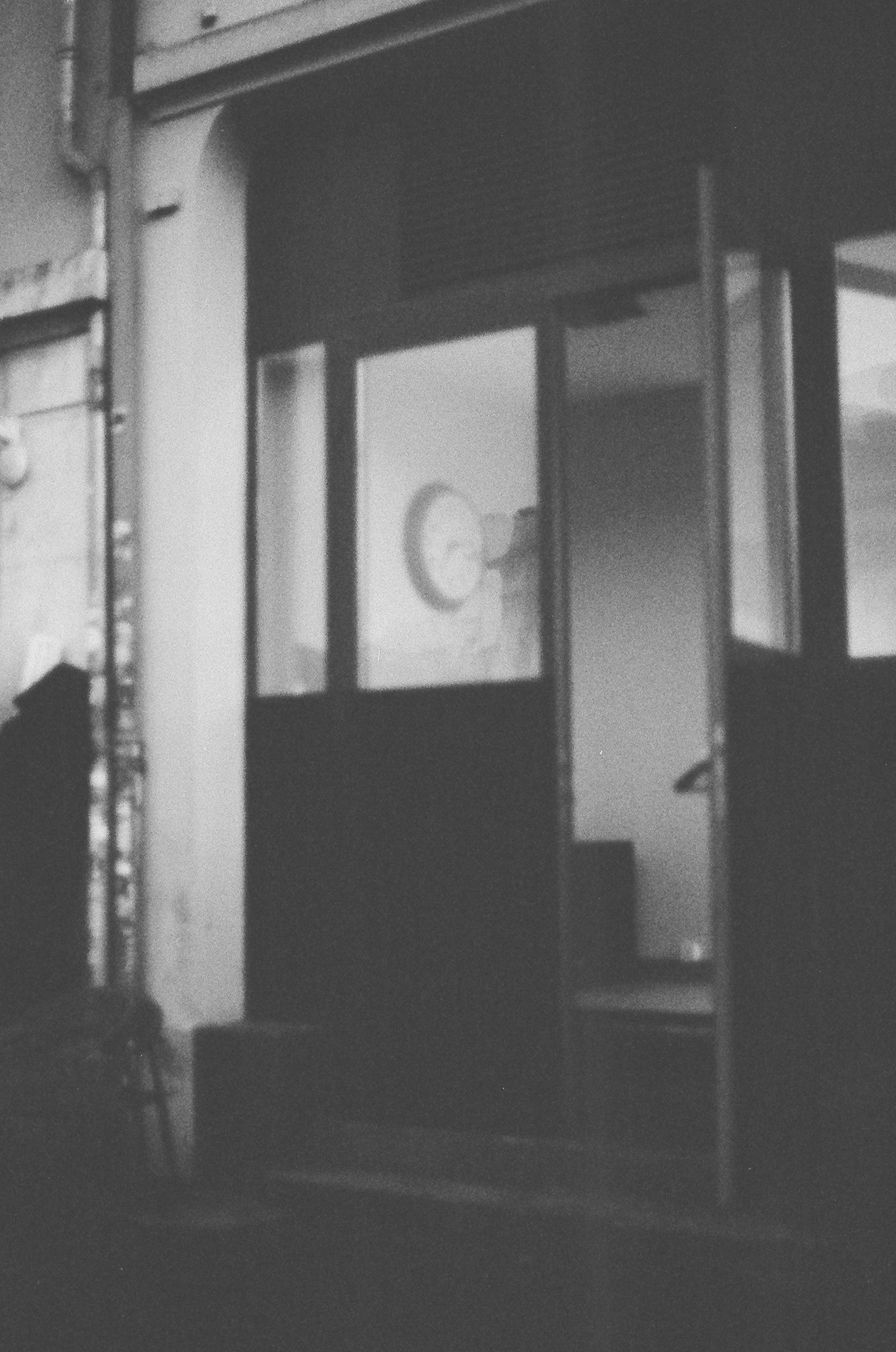 Argentique 🎞️ 📷. Anastasia Shapoval violoniste et photographe. Paris — Bourges