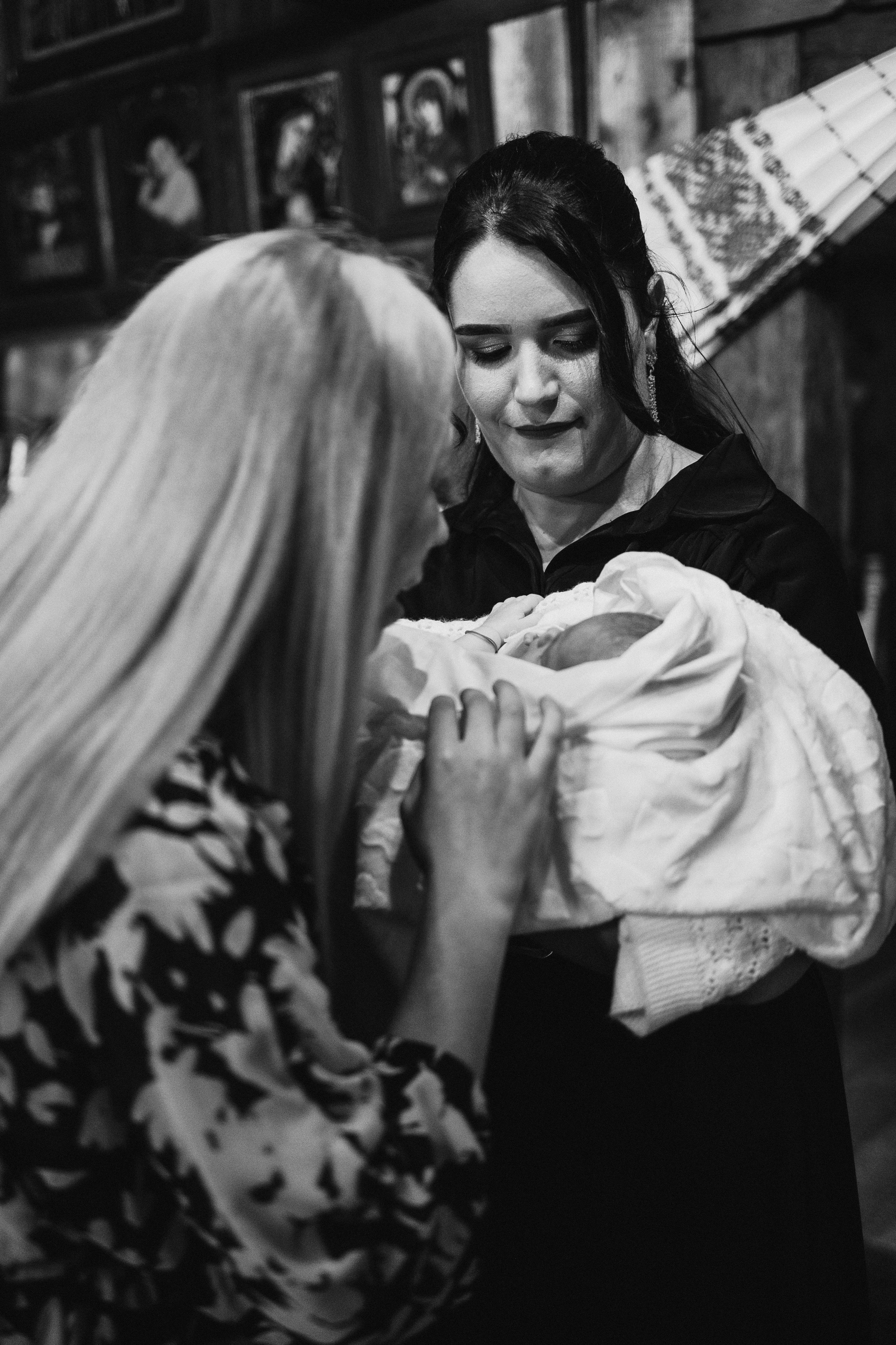 Ședințe foto de portret femei. Fotograf de familie în Oradea Katsiaryna Ciortan