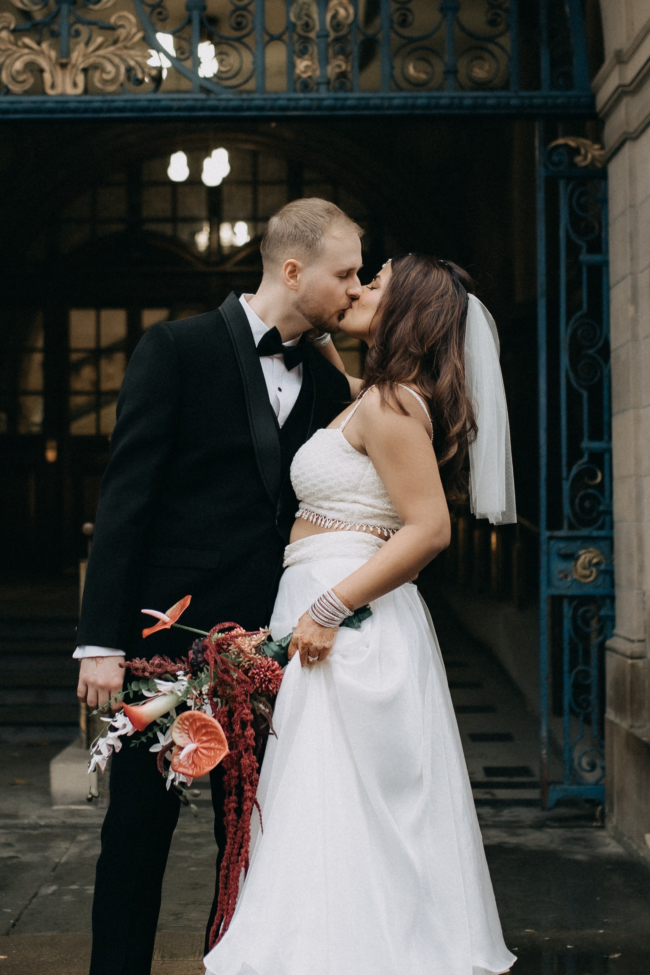Ayushi and Tomasz. Wedding and Portrait Photographer Evie Moon