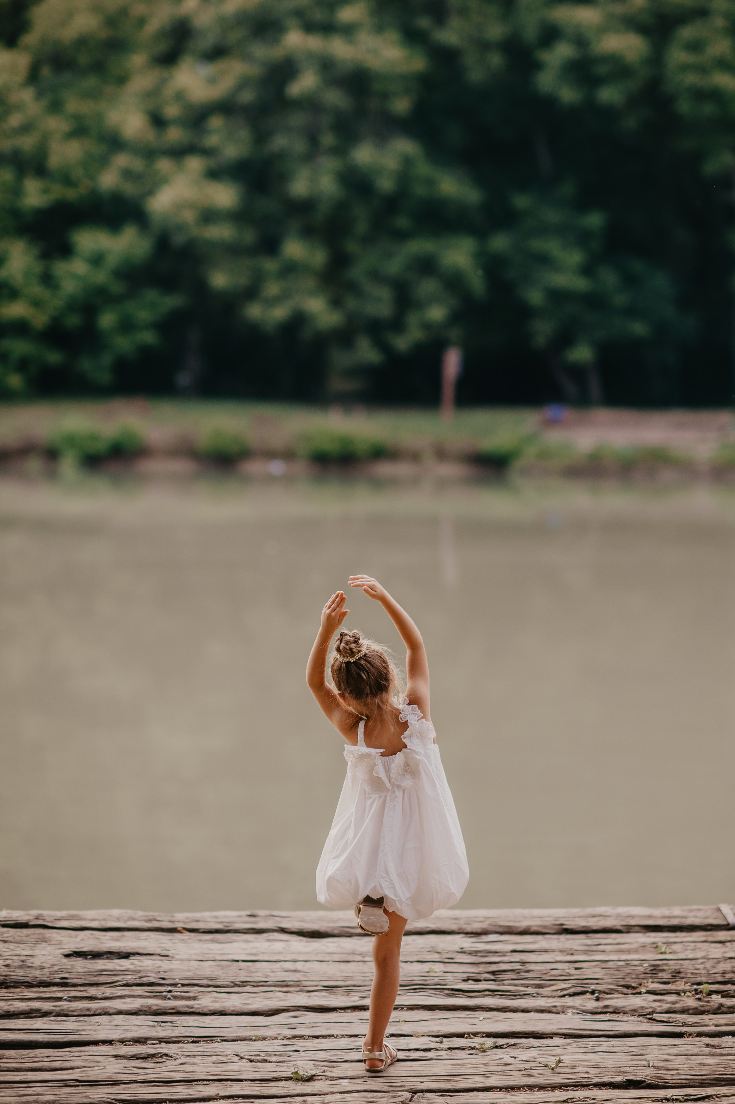 Ada Safari. Ana Sladojevic