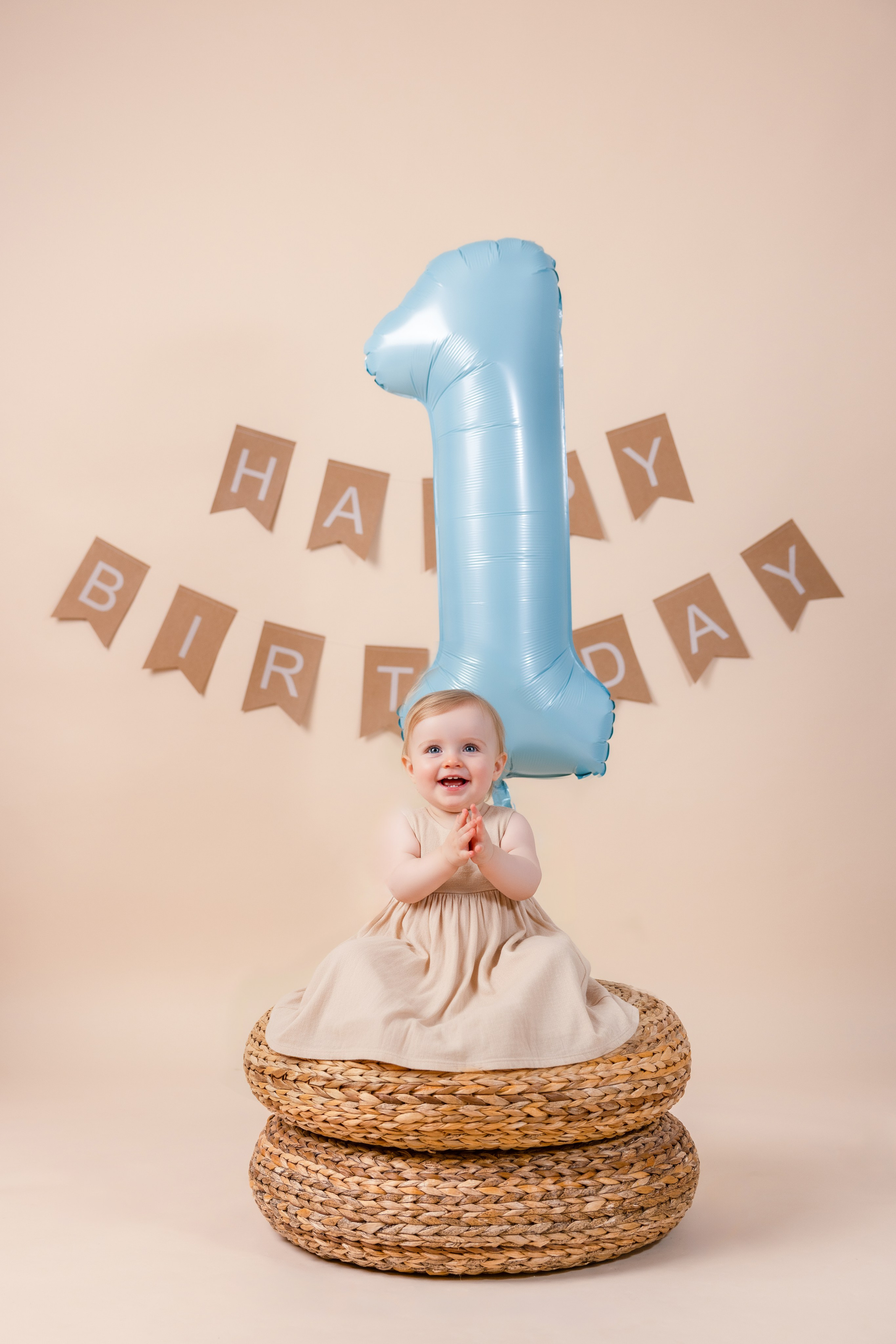 Children’s Birthday & Cake Smash Photoshoot in Dresden | Modern Kids Studio Photography. Family & Maternity Photographer in Dresden Tatiana Mudryak