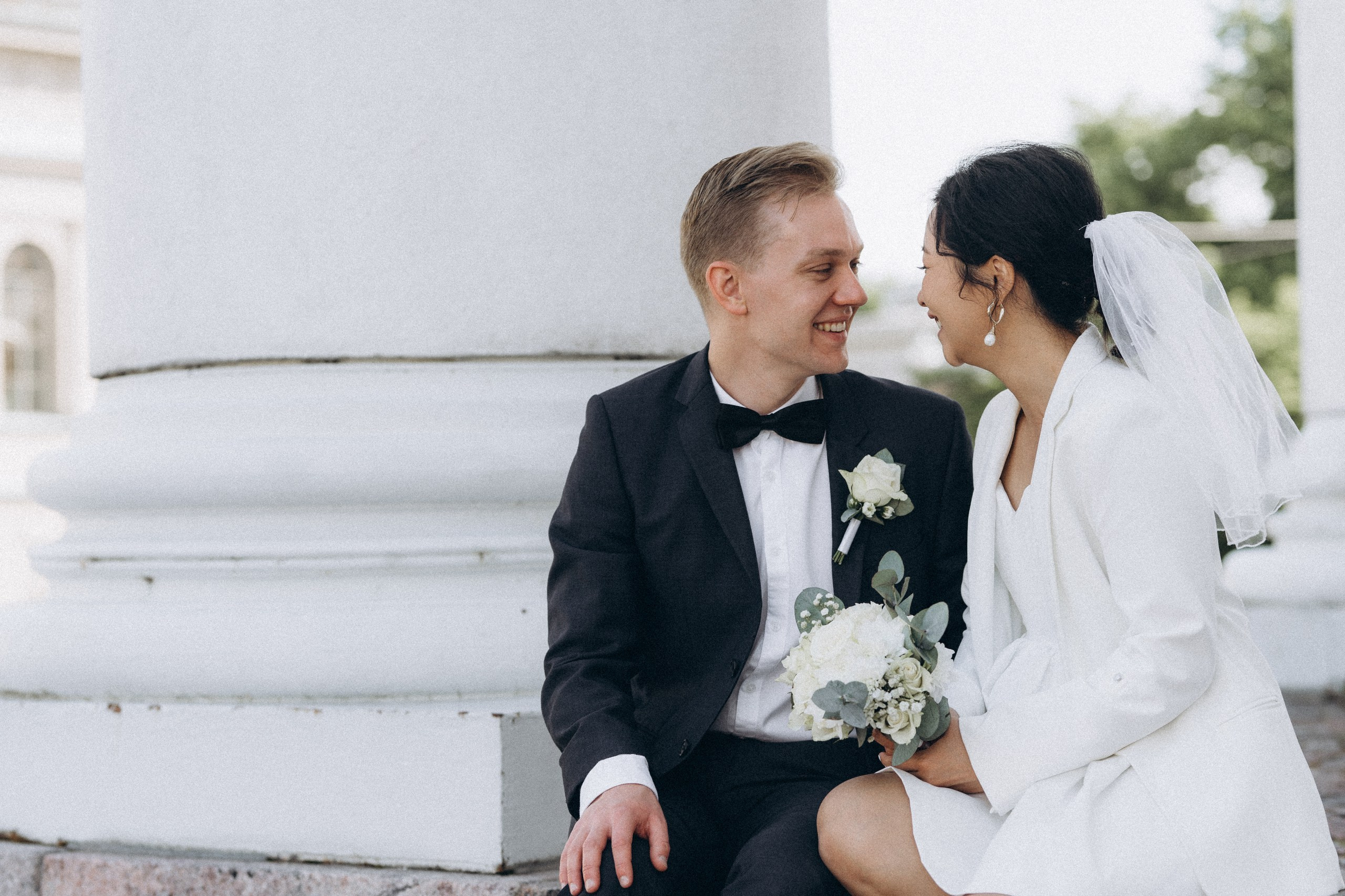 City wedding. Wedding and portrait photographer in Helsinki Vickan O