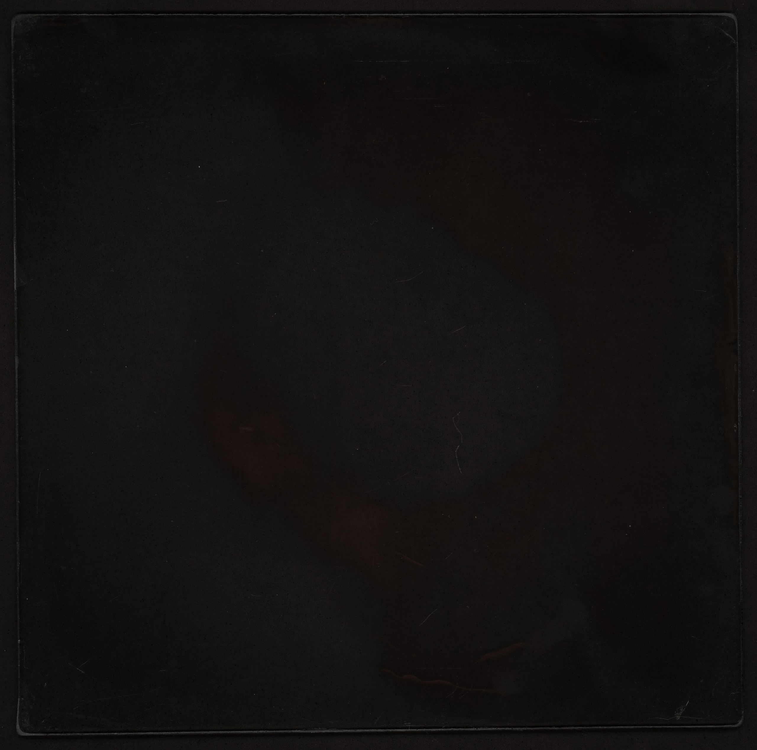 APPARITIONE. Adriano Escanhuela — Experimental