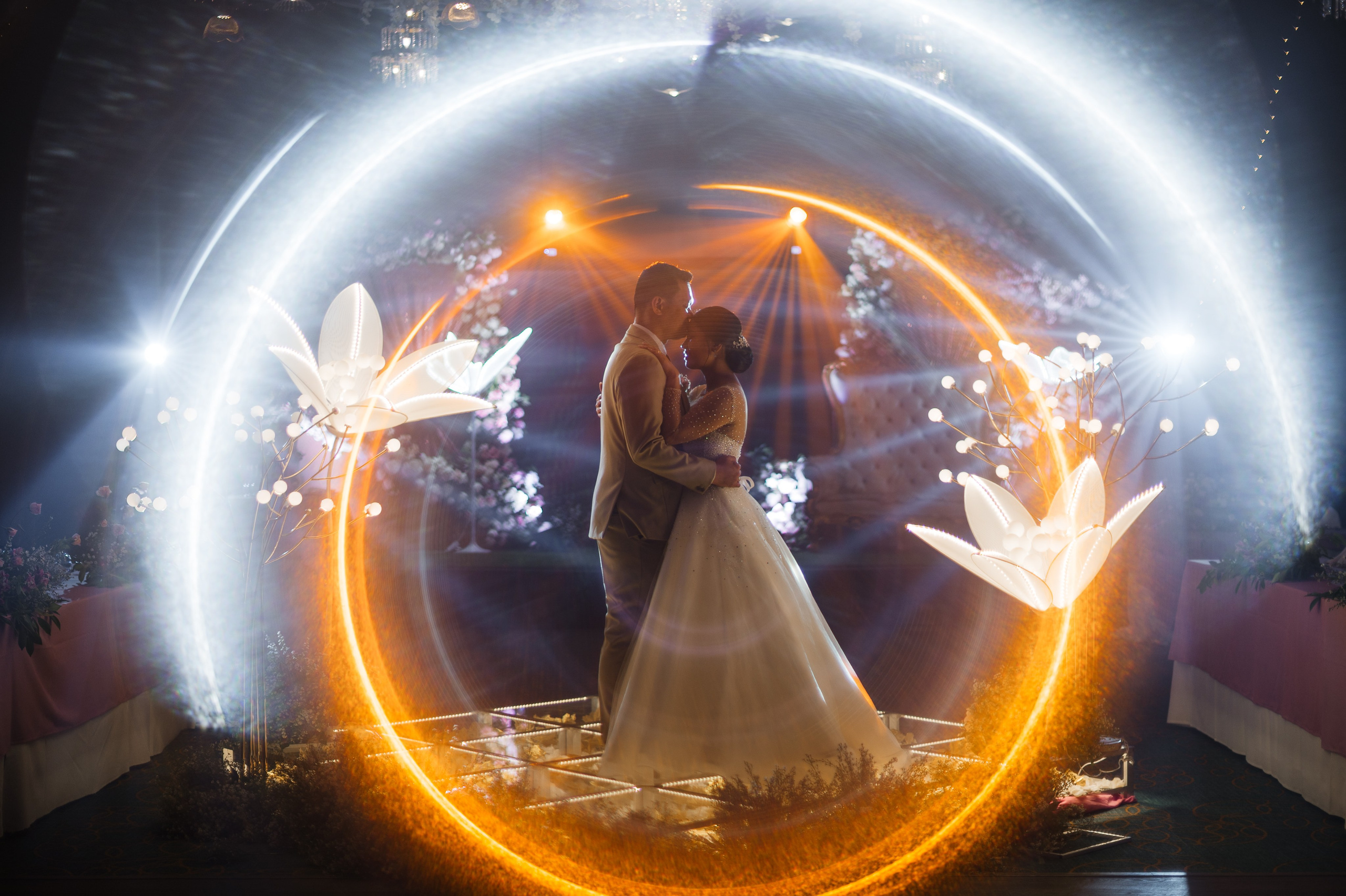 Contact. Woody Weddings