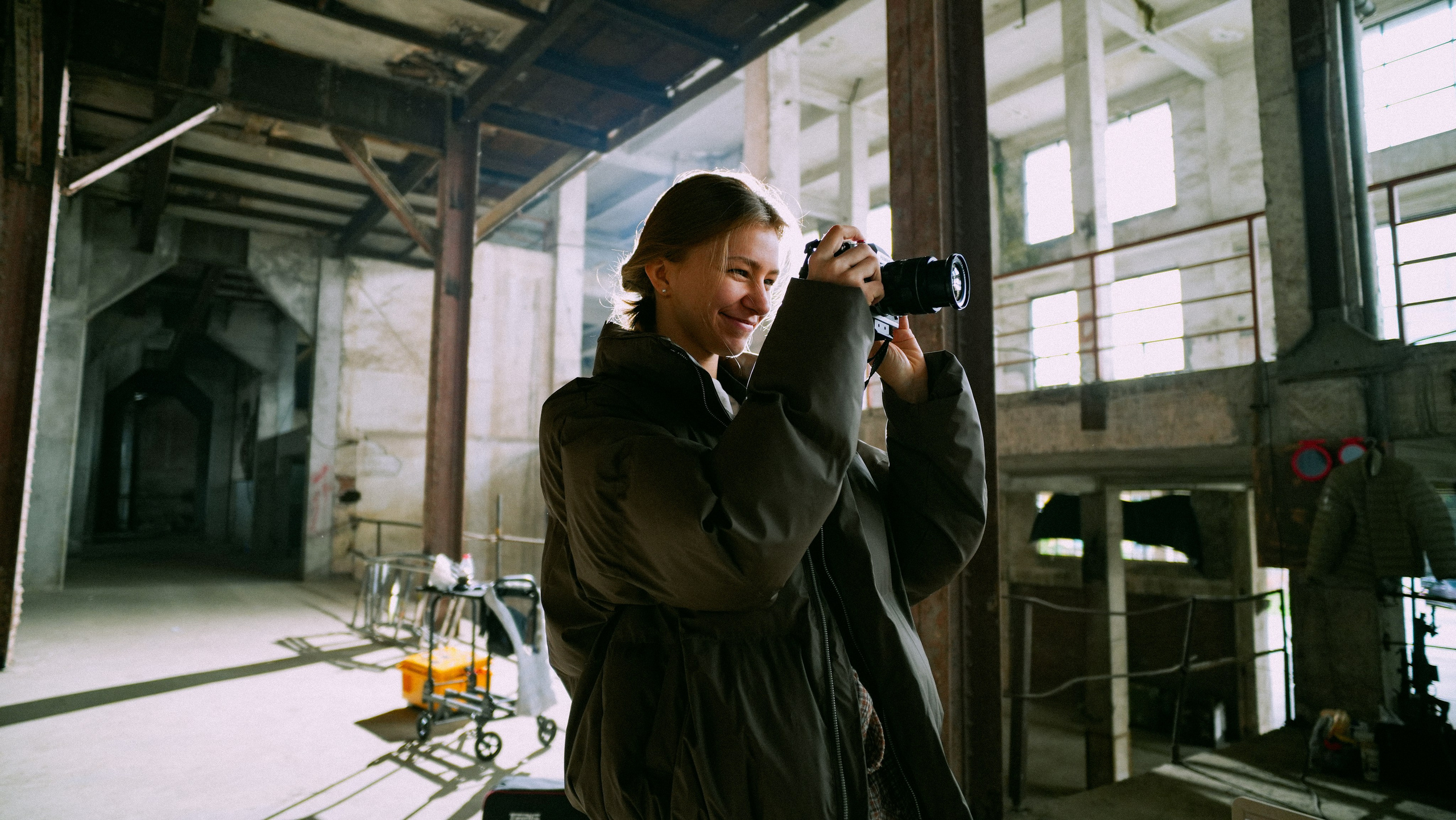 SUITS | Film Backstage. Photographer and videographer in China