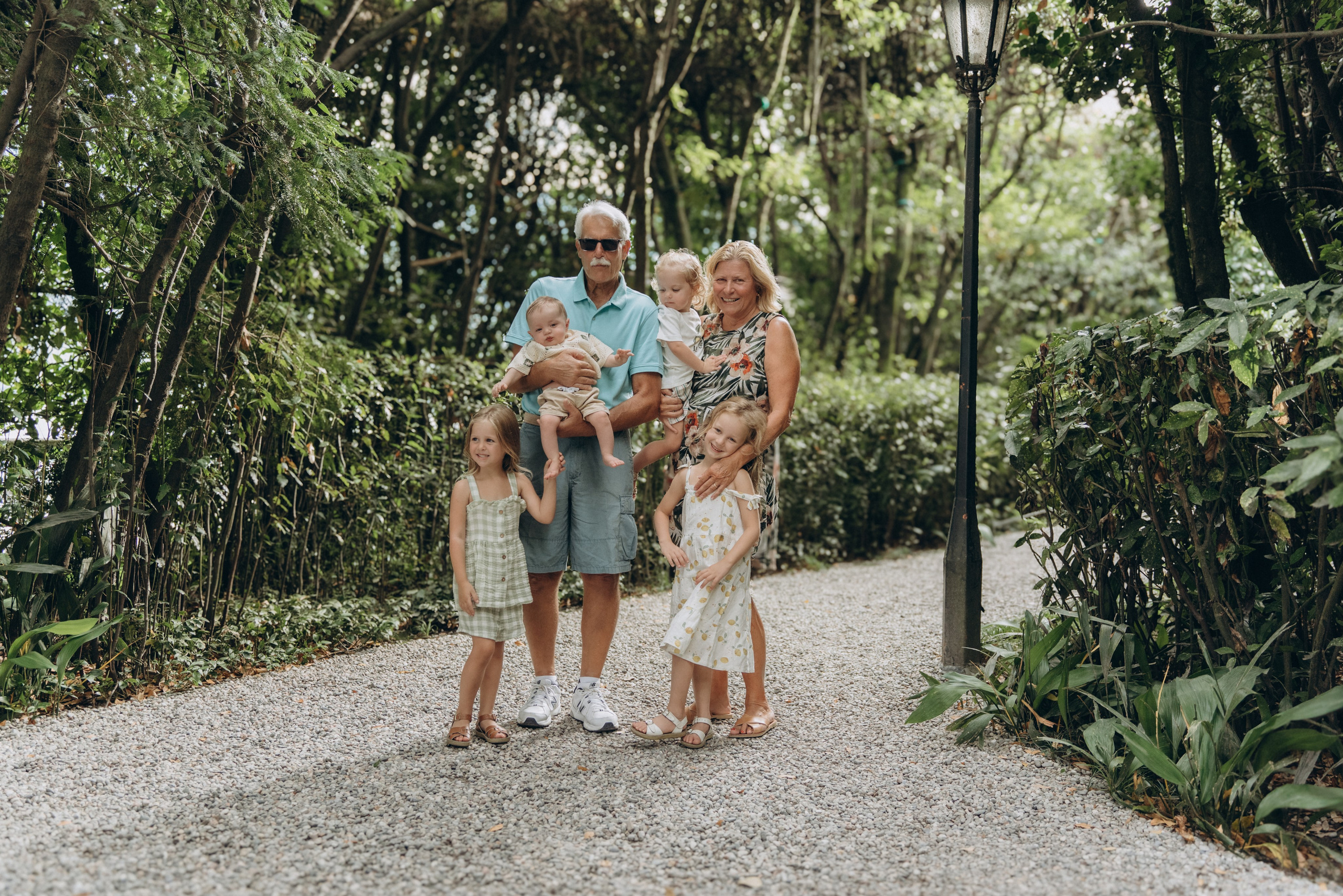 Family moments in Como Lake. PHOTOGRAPHER IN ITALY