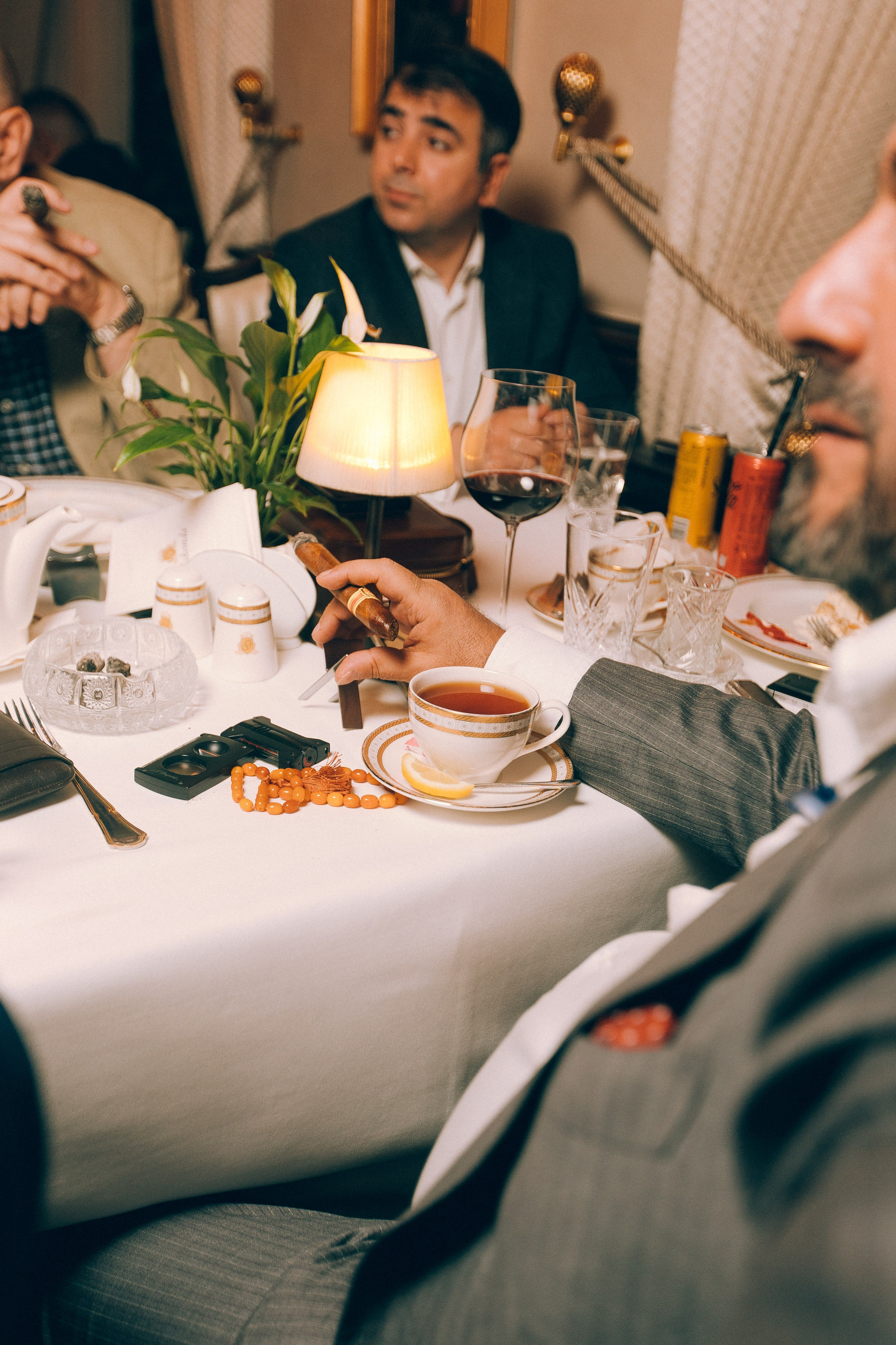 CIGAR CLUB. Wedding&Event photographer Ismail Rzayev in Baku