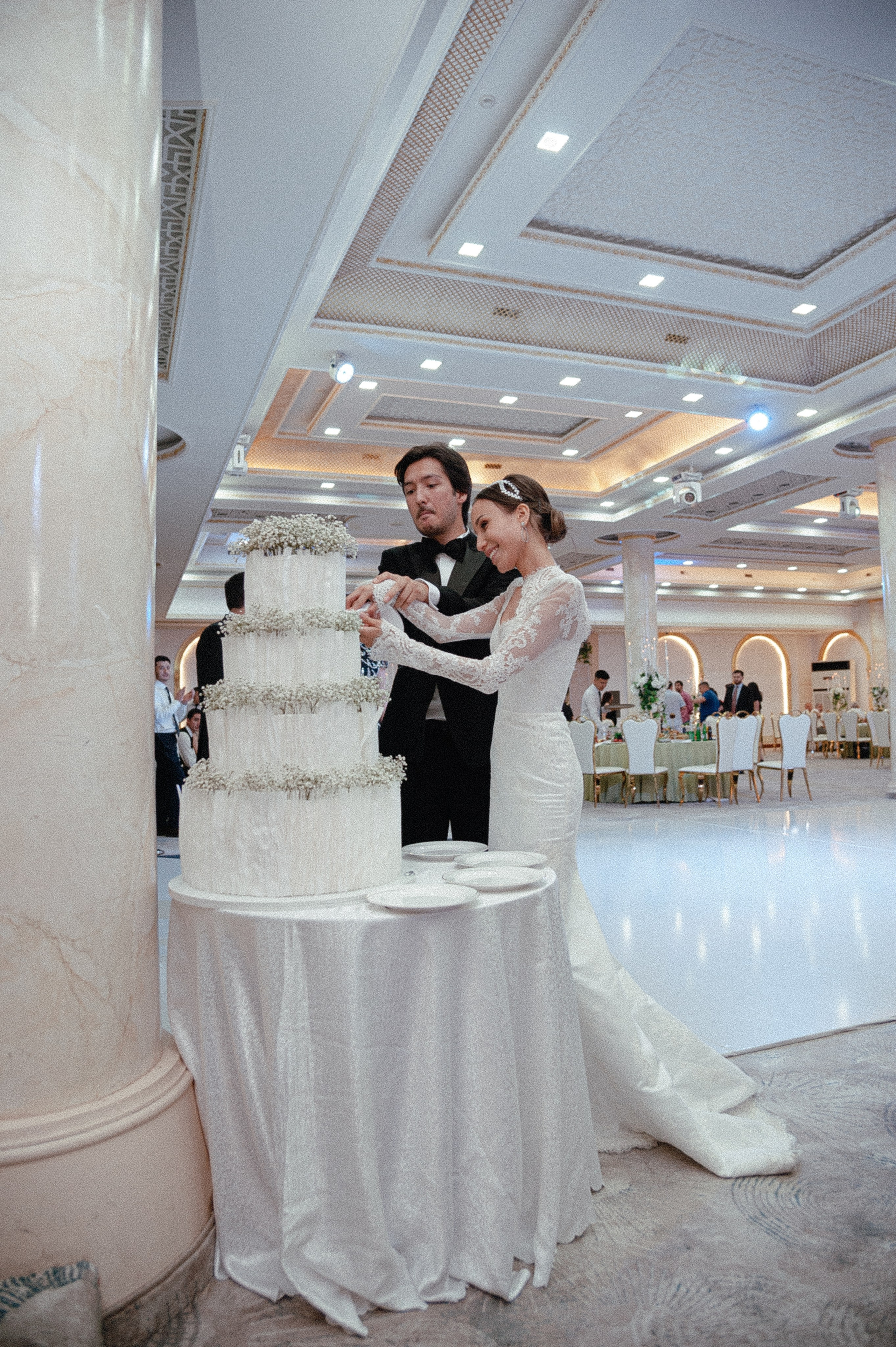 Botir & Zukhra. Главная