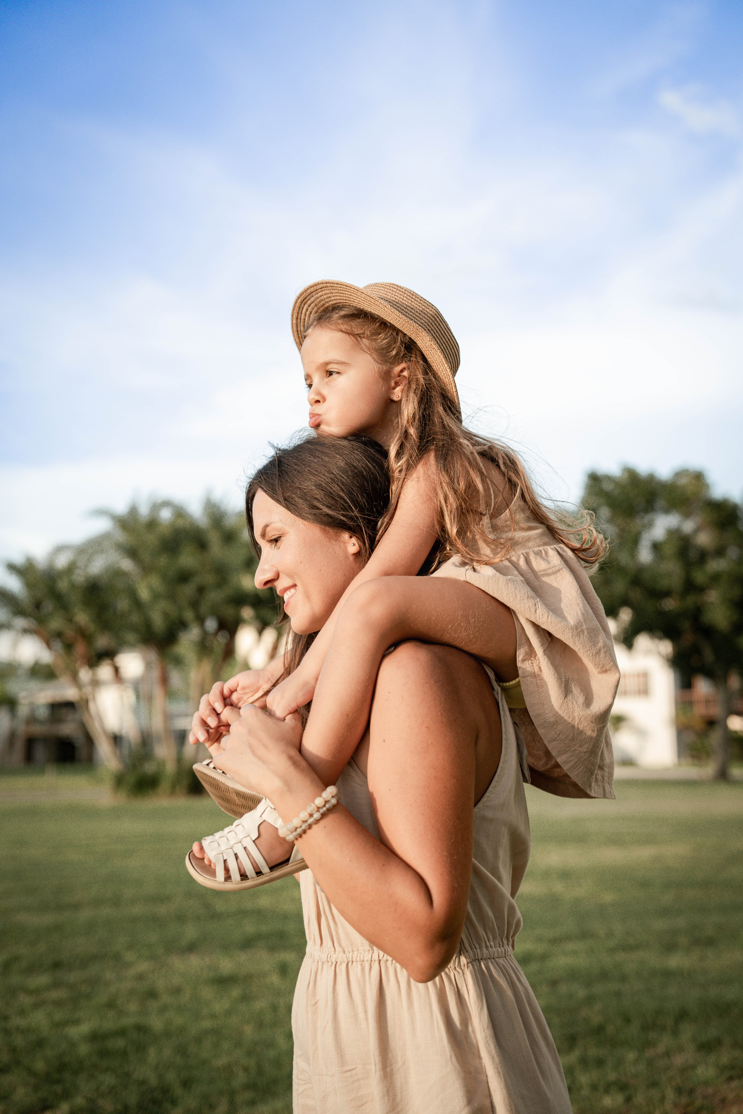 Anastasiia & Yeseniya. Welcome to my video and photo world!