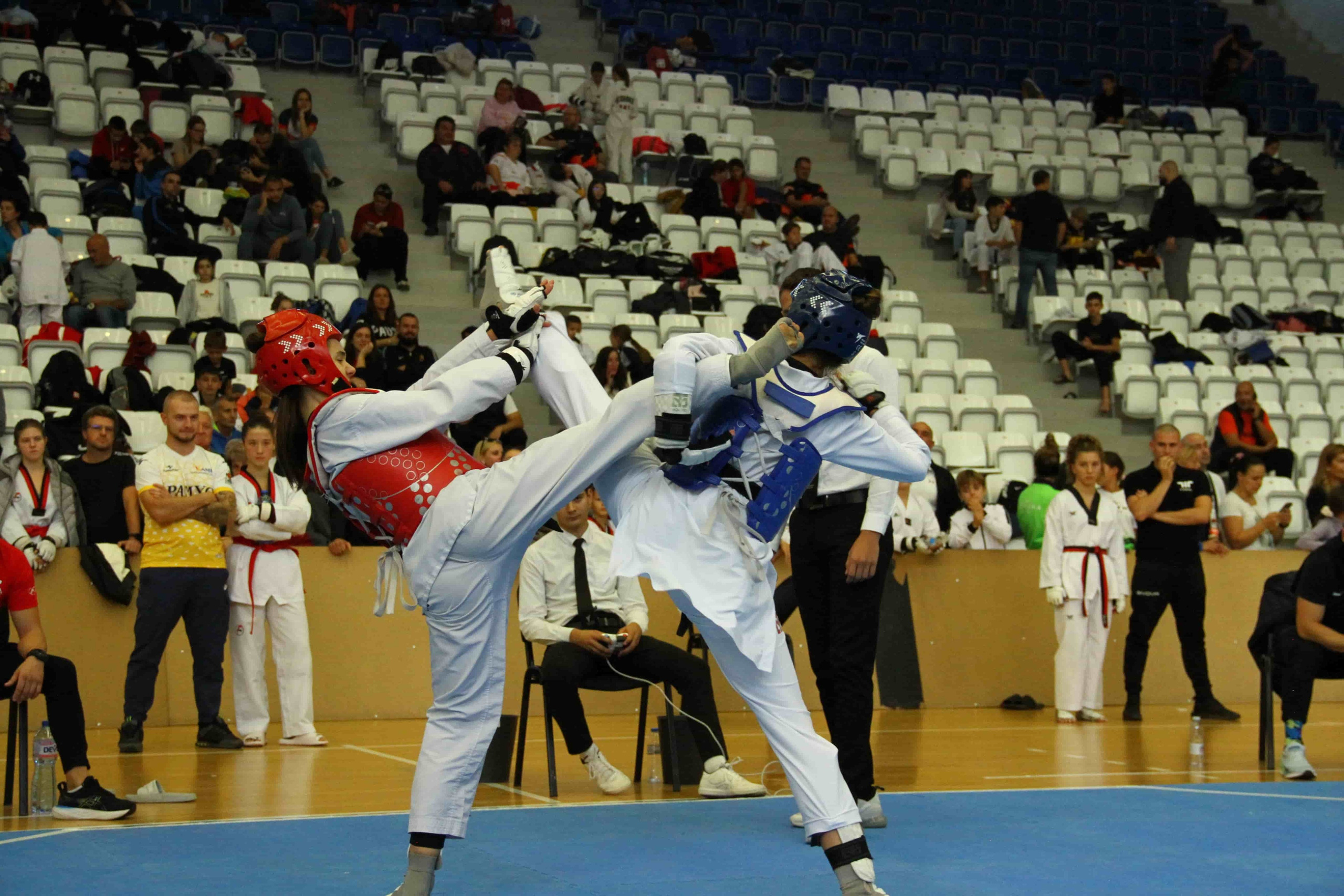 2024-10-19, ТАЕКУОНДО, Дупница. СПОРТНА ФОТОГРАФИЯ | ПОРТРЕТНА | РЕПОРТАЖНА