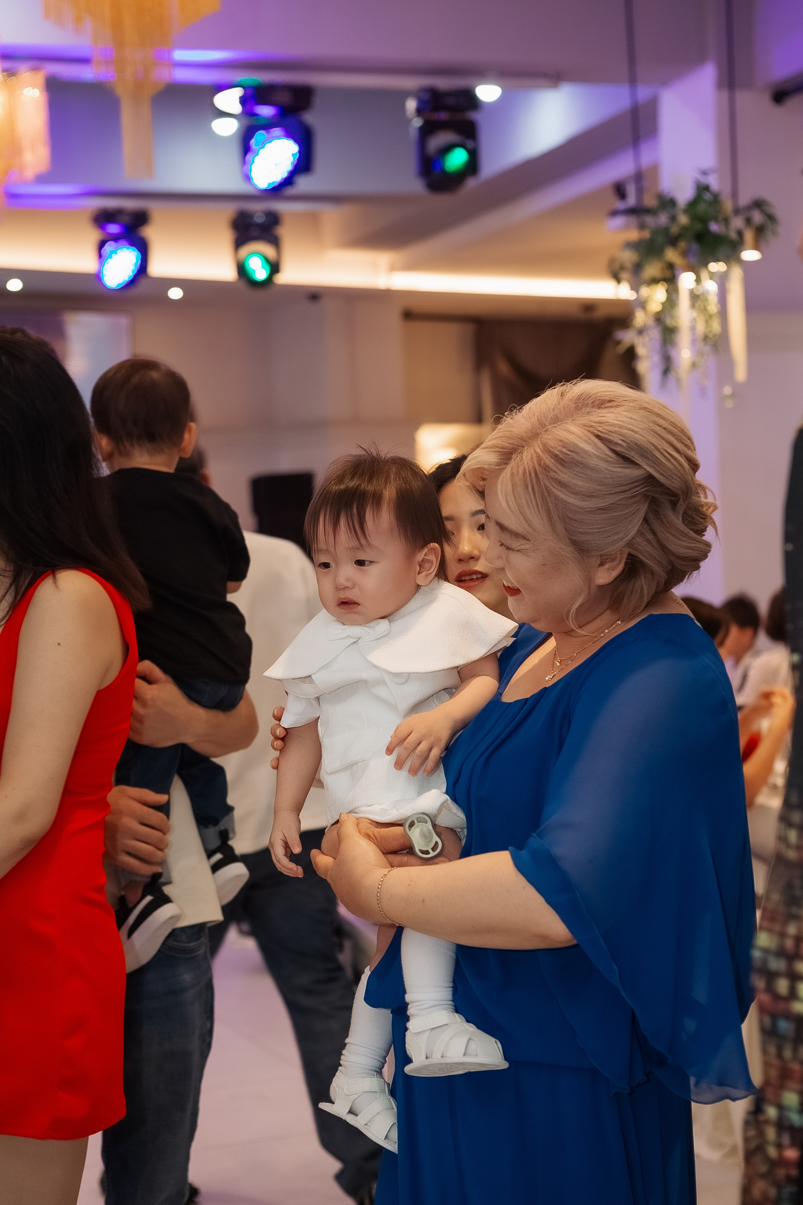 Тео дома и в ресторане. Фотограф беременности, ньюборн и годовасиков в Корее Жанна Хан