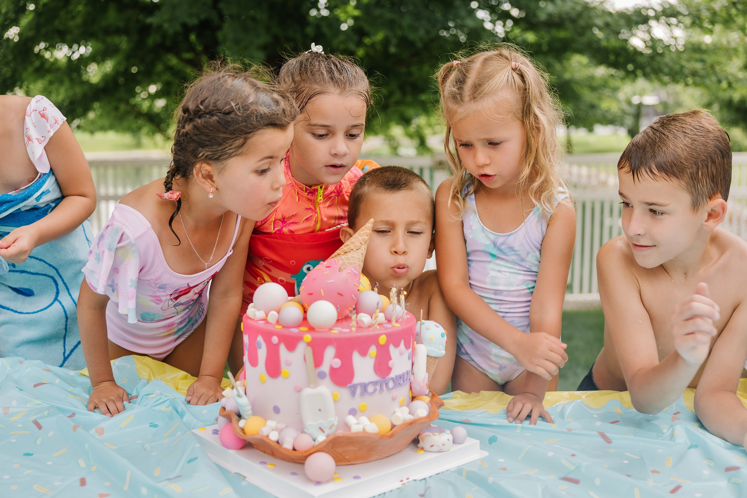 Birthday Party. Wedding family event photographer in Chicago Nick Yushevich