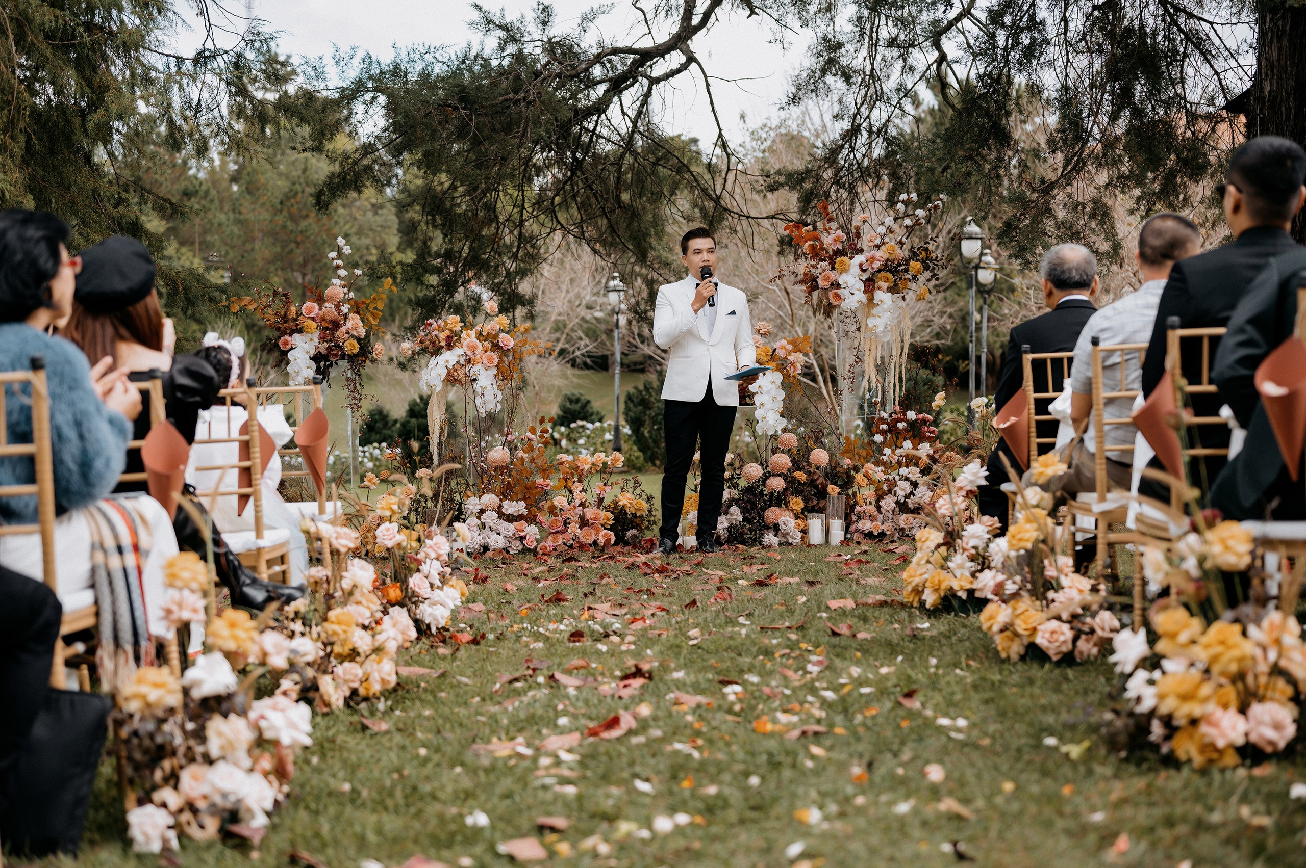 JESSE & MIMI / The Vows. Nhiếp ảnh gia đám cưới hàng đầu tại Thành Phố Hồ Chí Minh