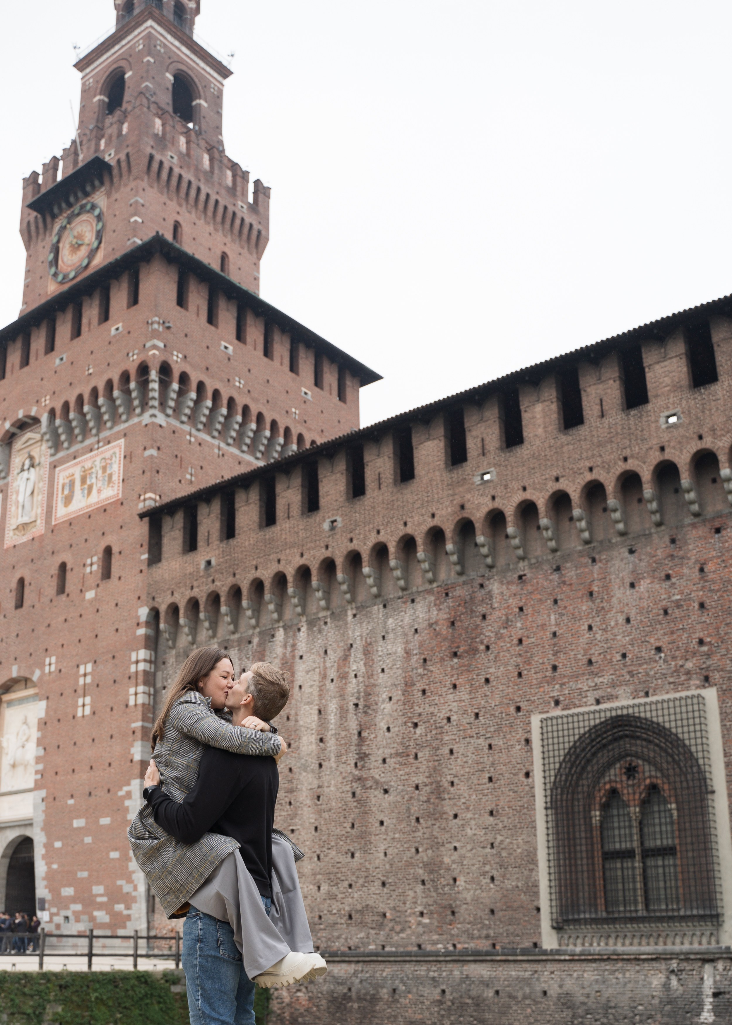 Winter Photo Walk in Milan. Proposal Photographer in Lake Como