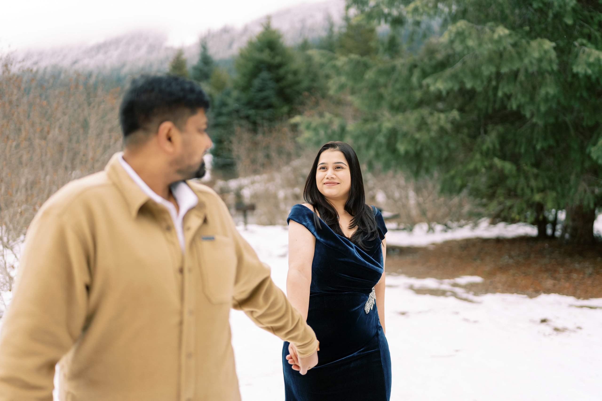 Engagement photoshoot. Date & TJ. Gold Creek Pond. December 2024. EVAN ARISTOV WEDDING PHOTOGRAPHY — Seattle Wedding Photographer