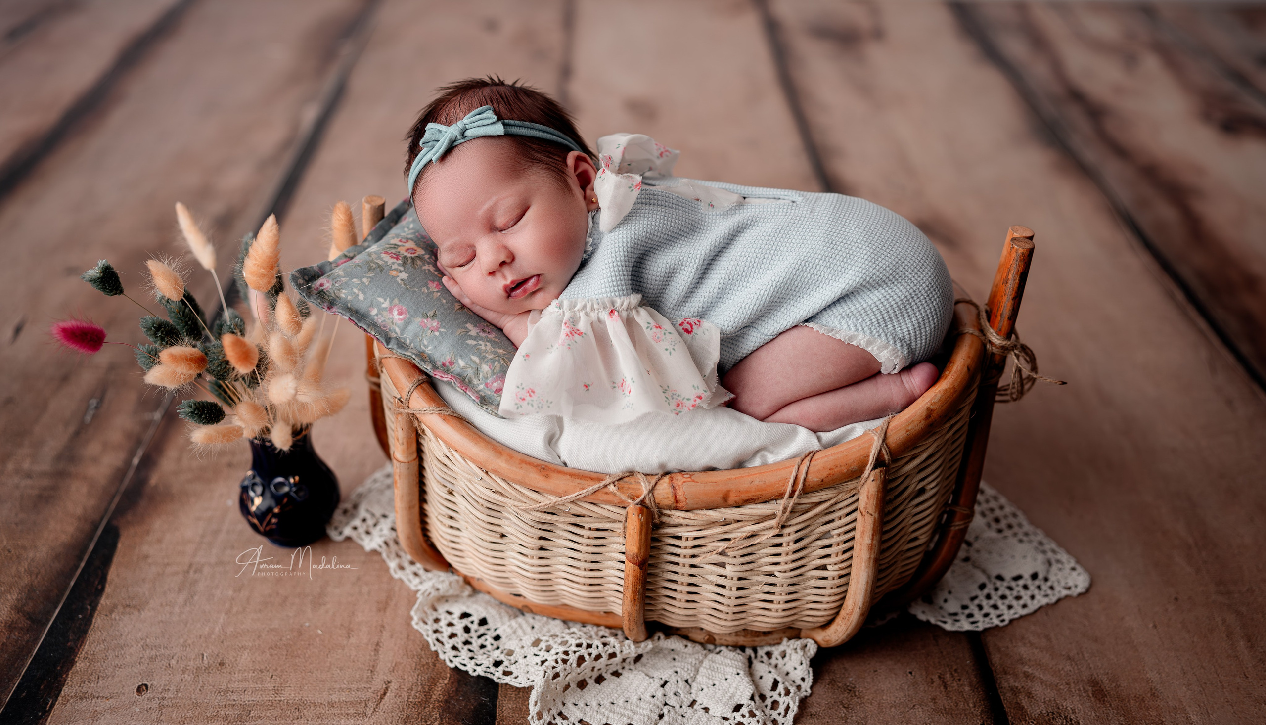 Nou-Nascut. Avram Madalina Photography