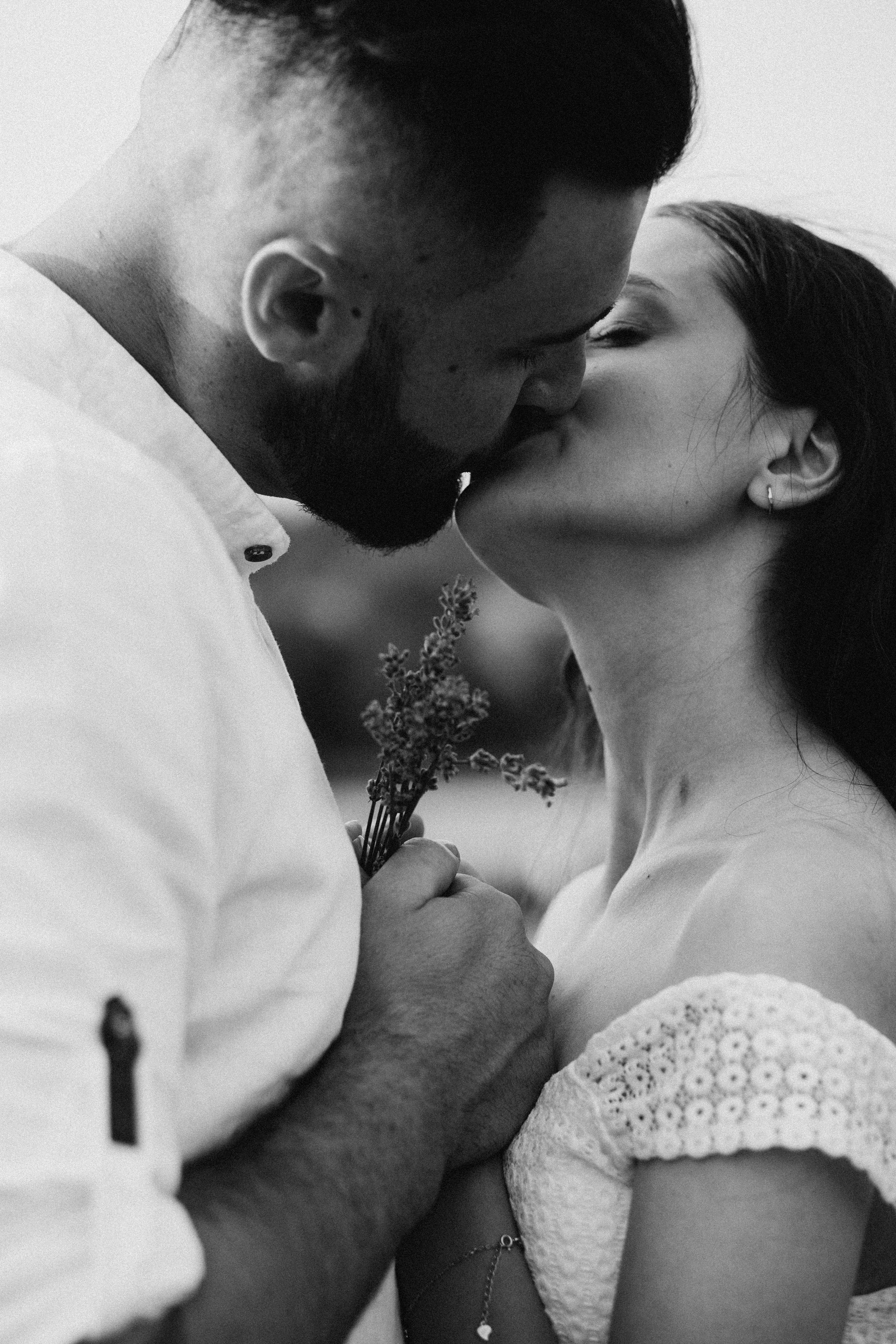 Hand in Hand. Fotograf Katowice – sesje indywidualne, rodzinne, ślubne