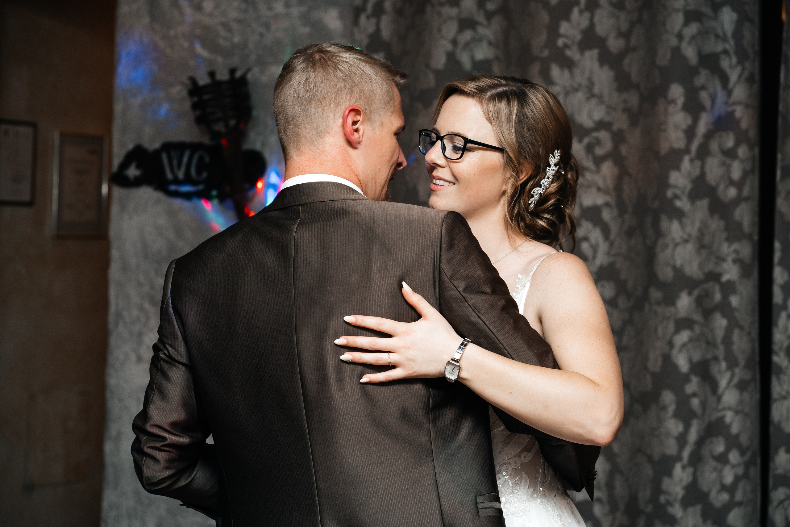 Christina und Fabio. Hallo, ich bin Nadya - Fotografin aus Linz, Oberösterreich