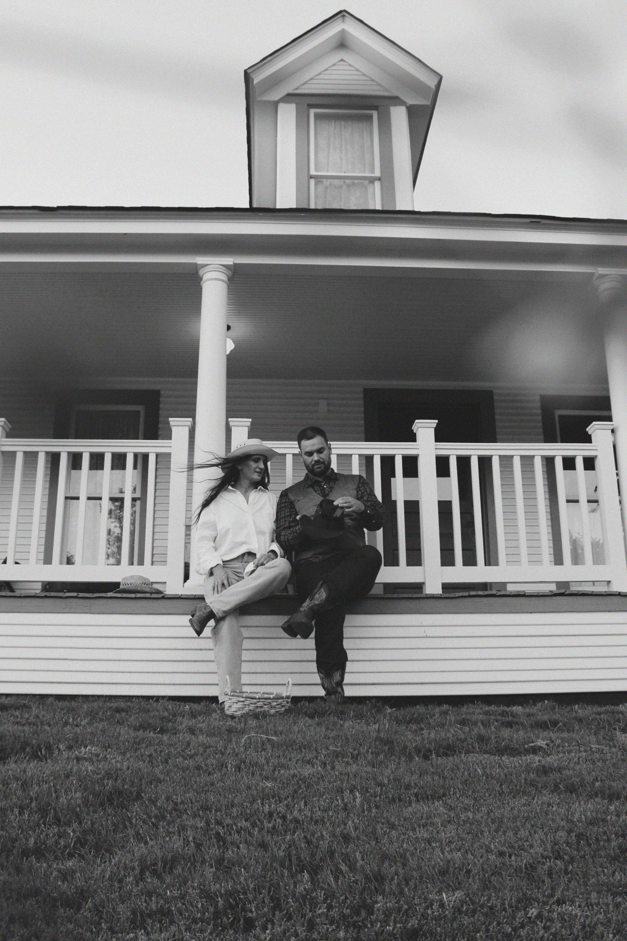 Texas Countryside Family Photoshoot in Cowboy Style. Lana Petrychenko — Portrait & Family Photographer. Valencia, Spain