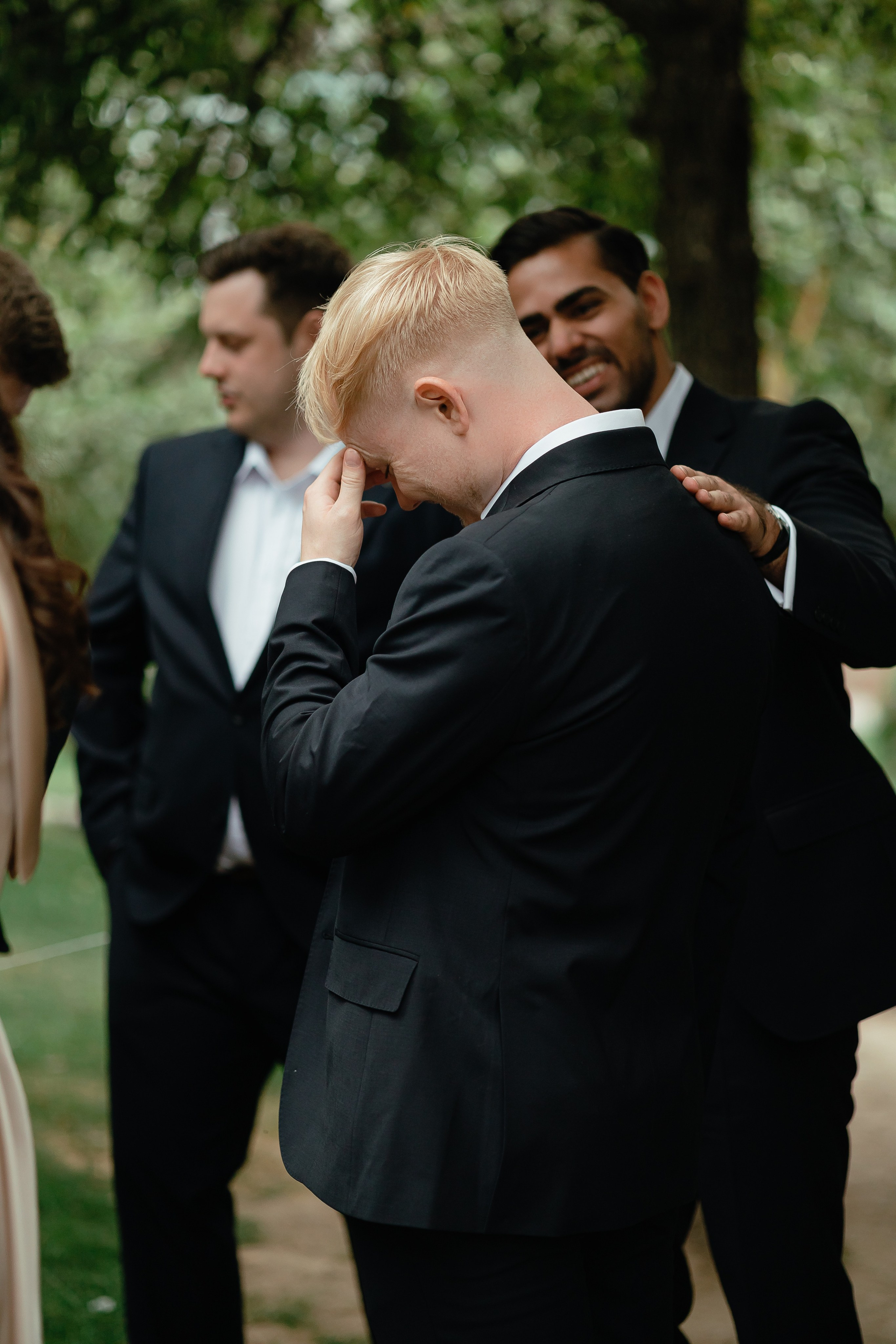 Thomas & Suyumbika. Главная