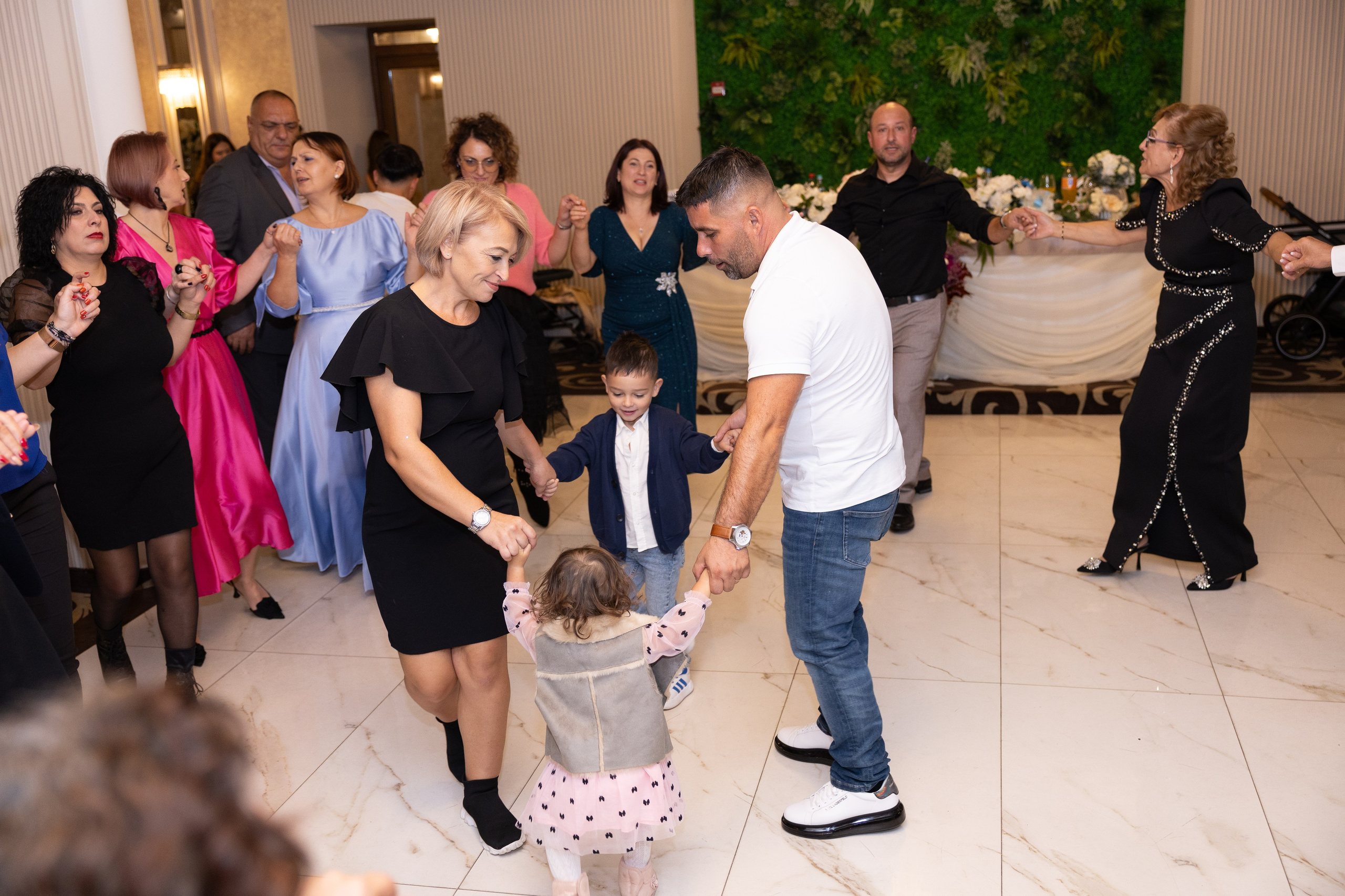 Andrei Sebastian. Moments By Gub