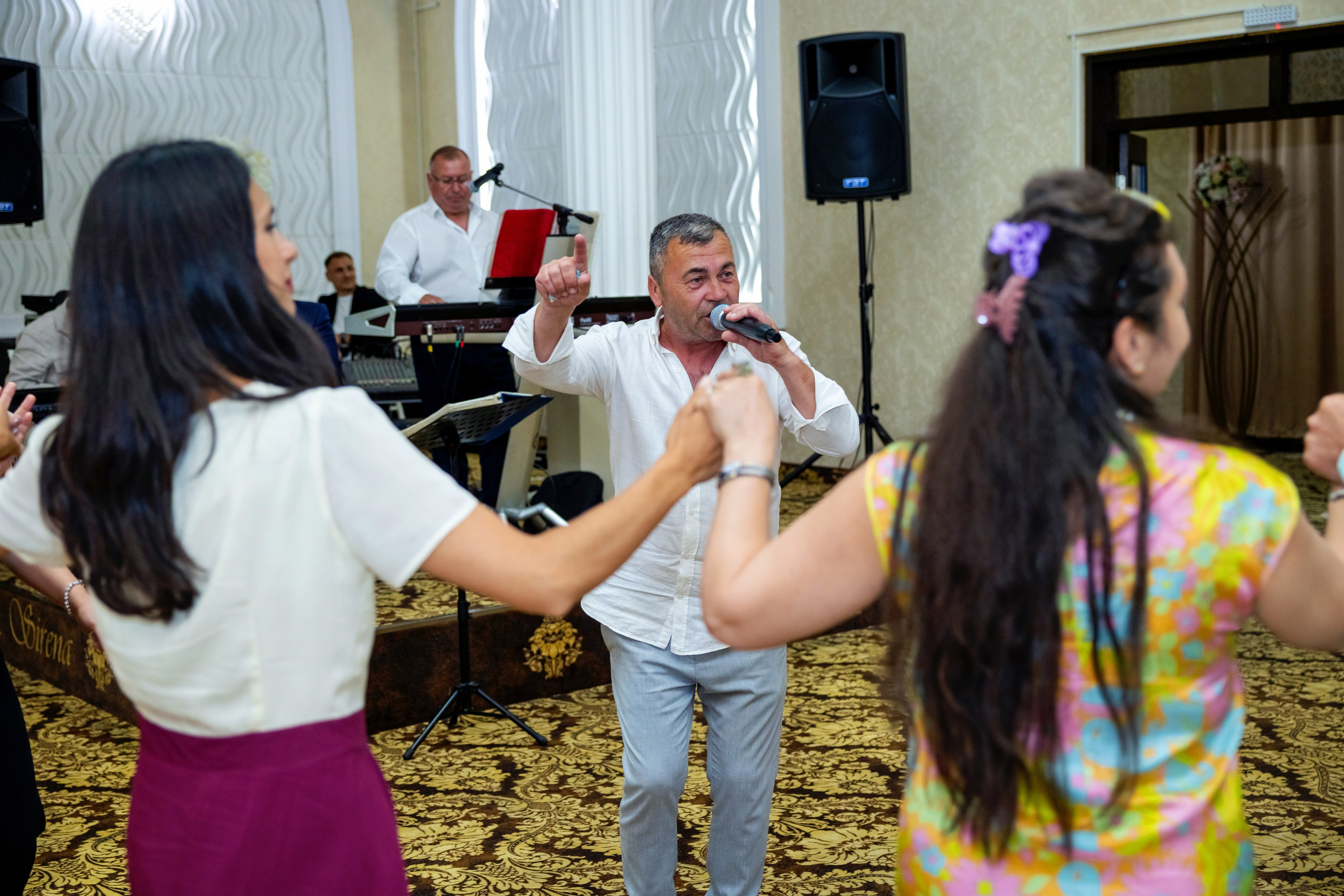 Andrei Damian. Moments By Gub