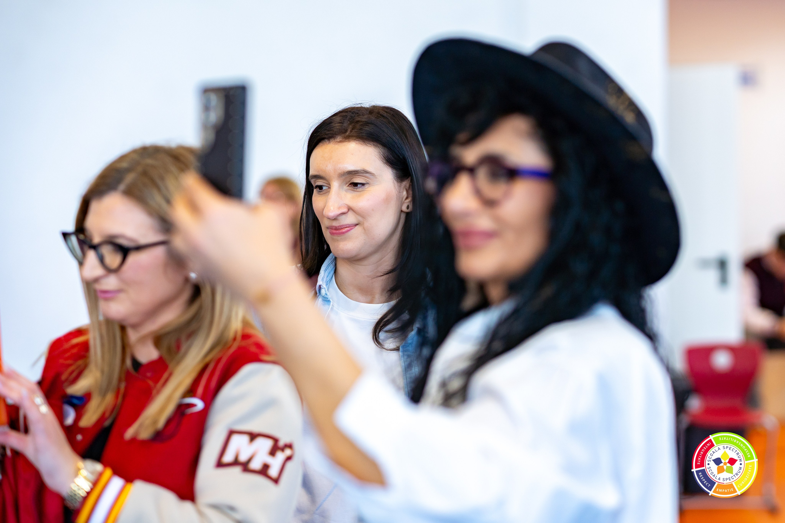 Spectrum “Like Mother, Like Child”. Adelinne — fotograf profesionist în Constanța pentru familii, bebeluși și evenimente