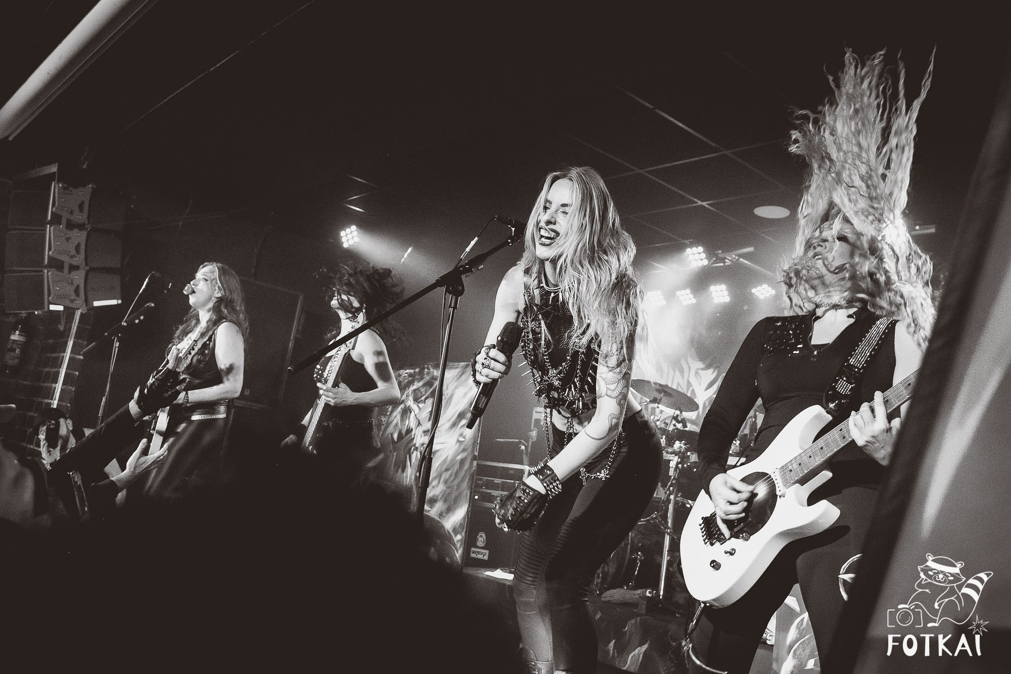 Burning Witches — Reportaje fotográfico en Murcia 2026 | Fotografía de conciertos España | FOTKAI