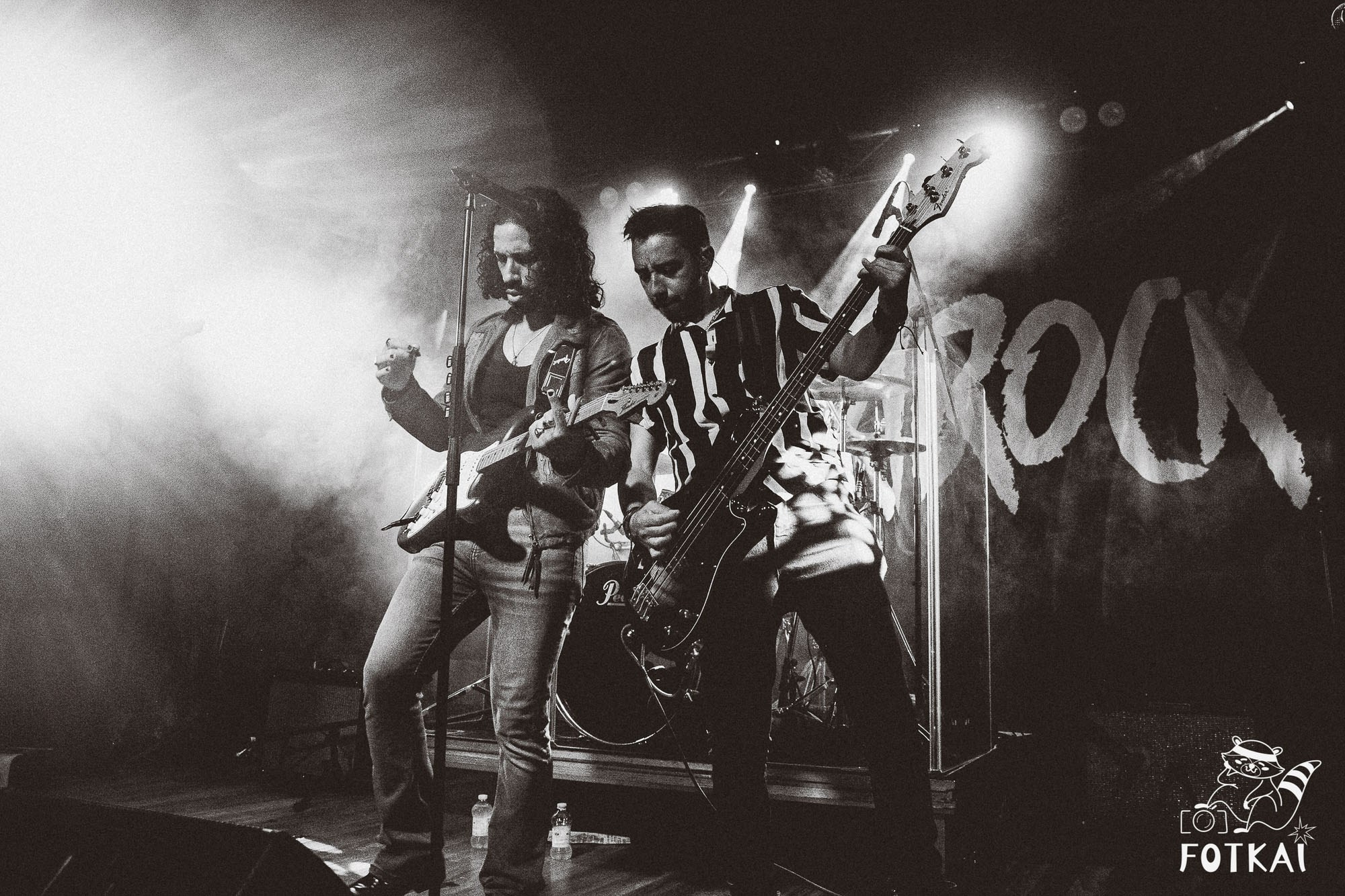 DENISDENIS — reportaje fotográfico del concierto en la Sala Marearock (Alicante) | FOTKAI