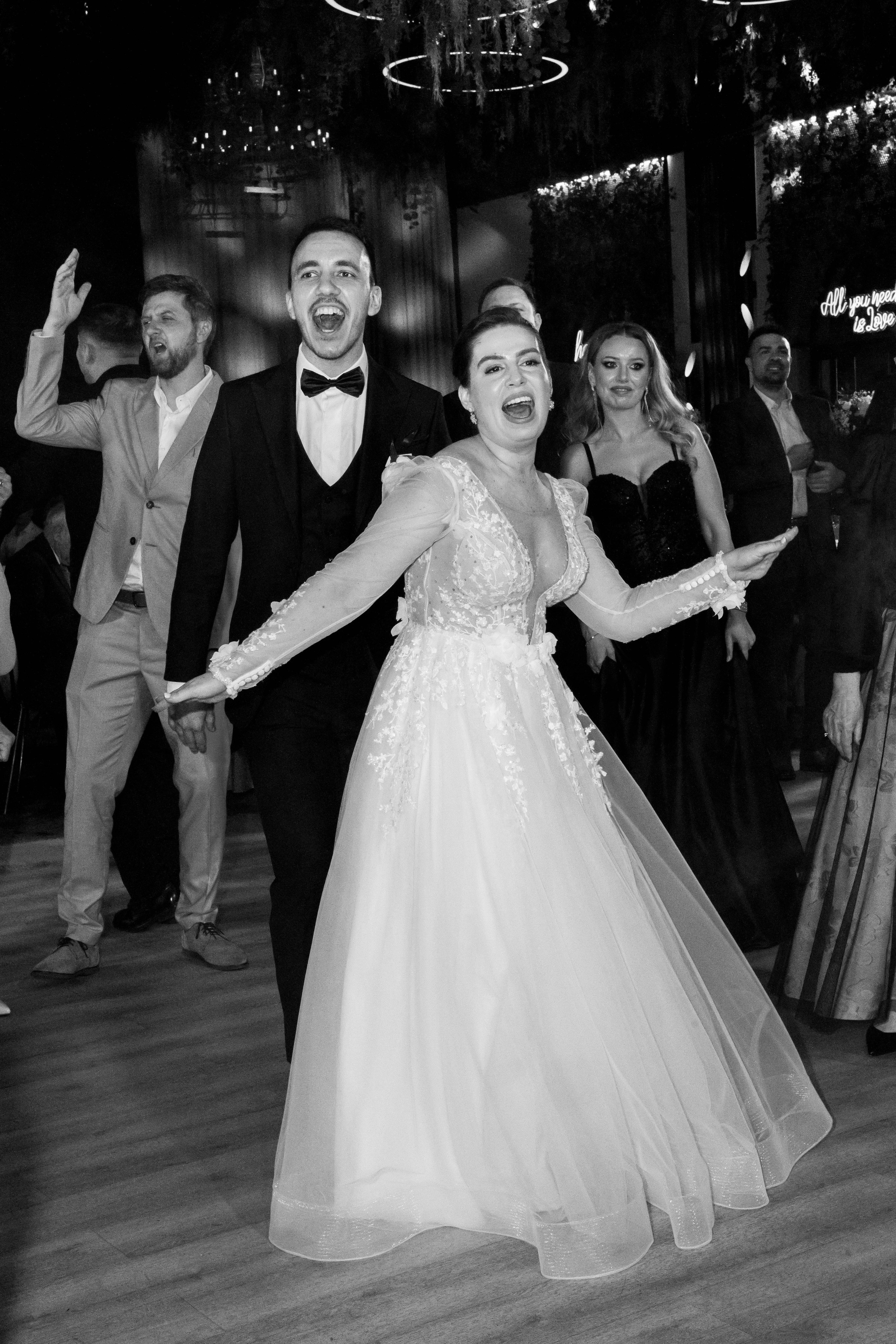 PARTY. Gabriel Florea — Fotograf nuntă București