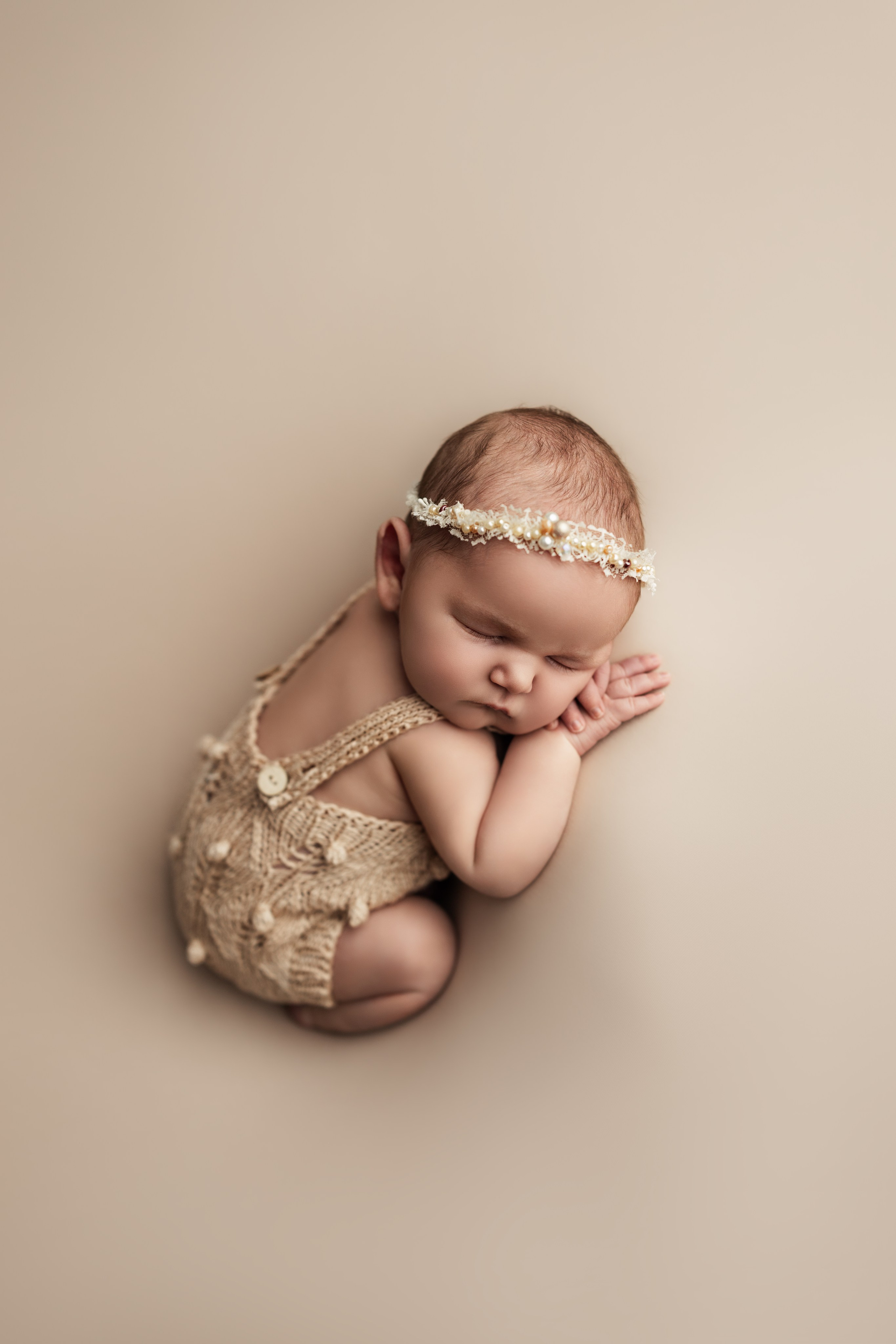 Newborn Classic. Newborn, kids, family photographer based near Zurich, Switzerland