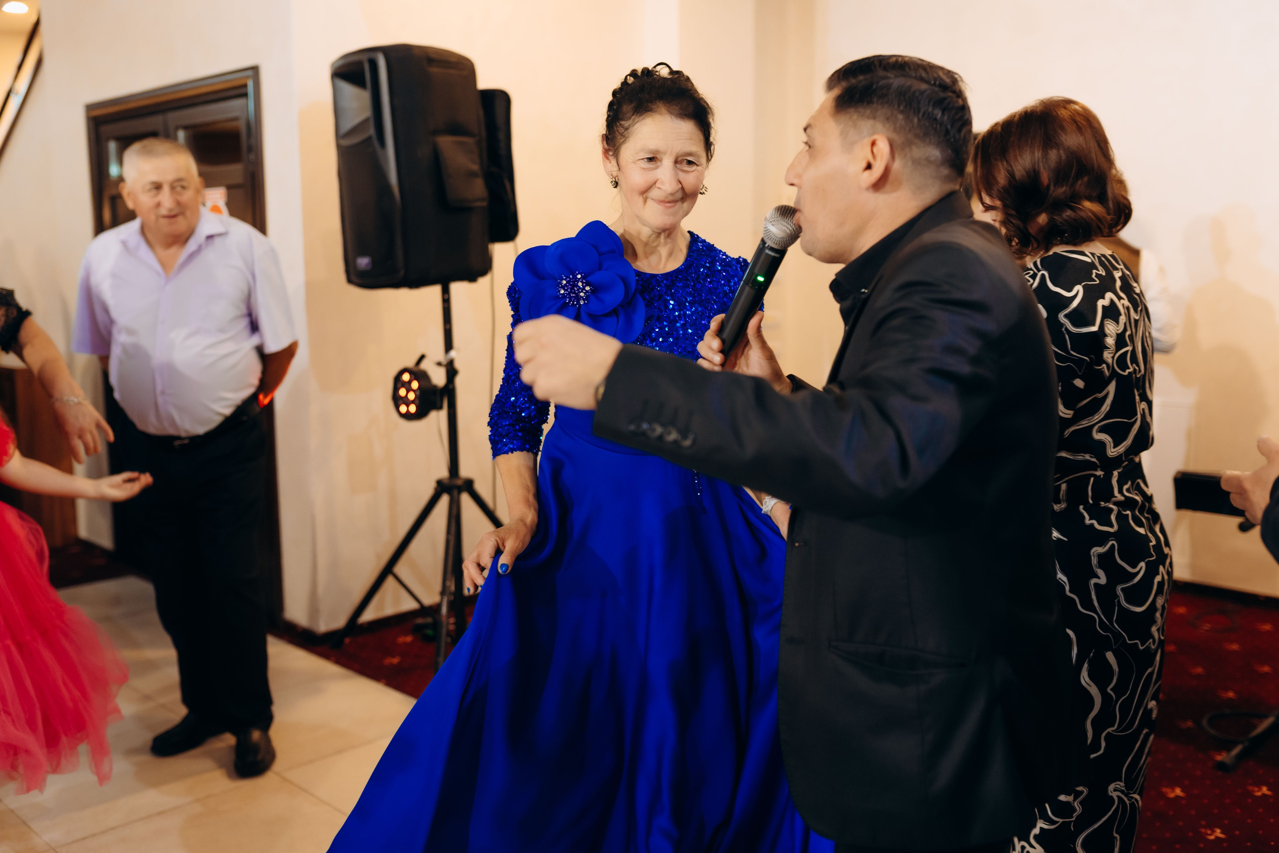 Loredana & Emilian – Ziua Nunții | Videografie - fotografie Botez Suceava, Iași, Botoșani. Servicii foto-video profesionale, pentru momente de neuitat