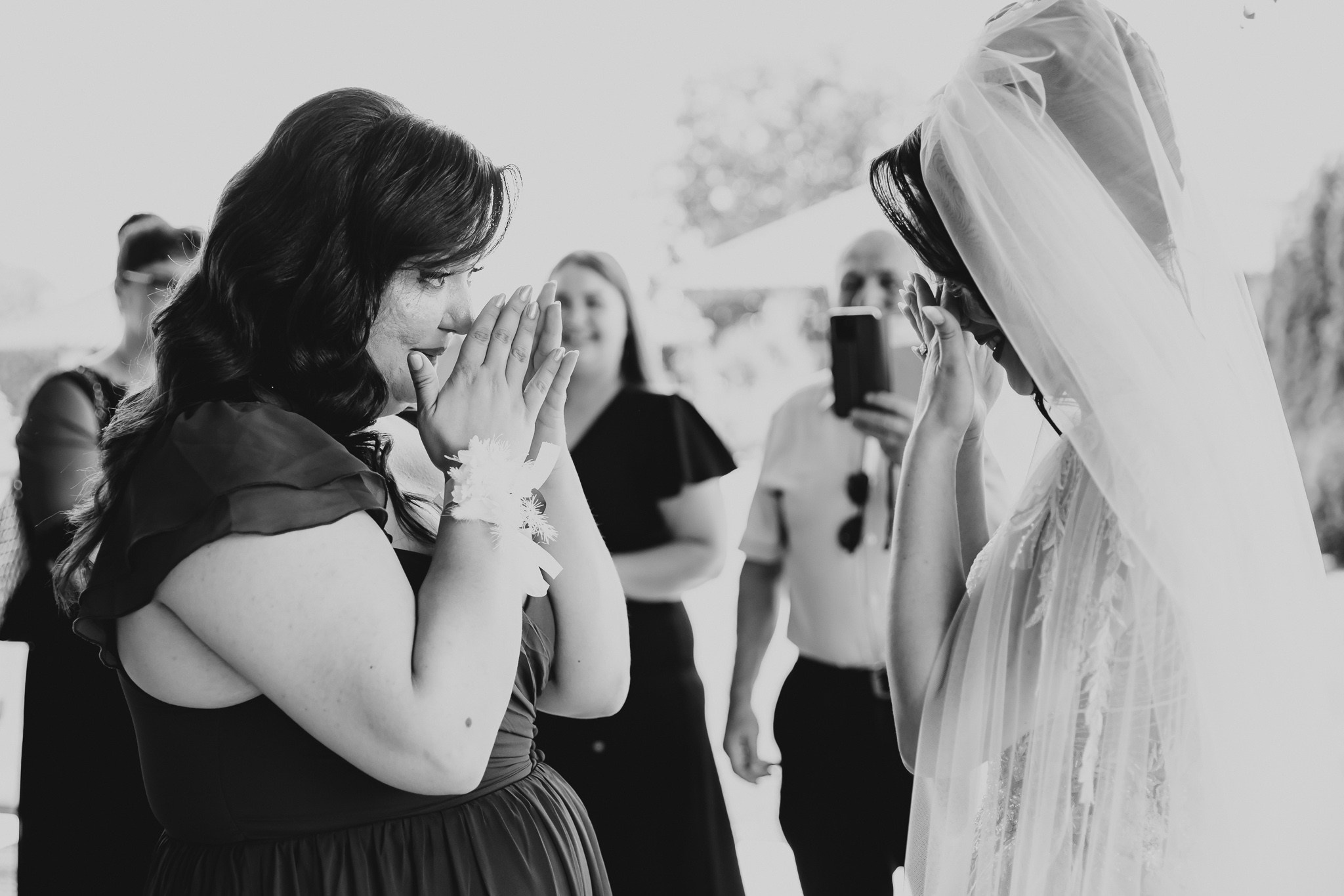 Ioana & Ionuț | Nuntă de poveste la Păstrăvăria Poiana din Mălini județul Suceava. Servicii foto-video profesionale, pentru momente de neuitat